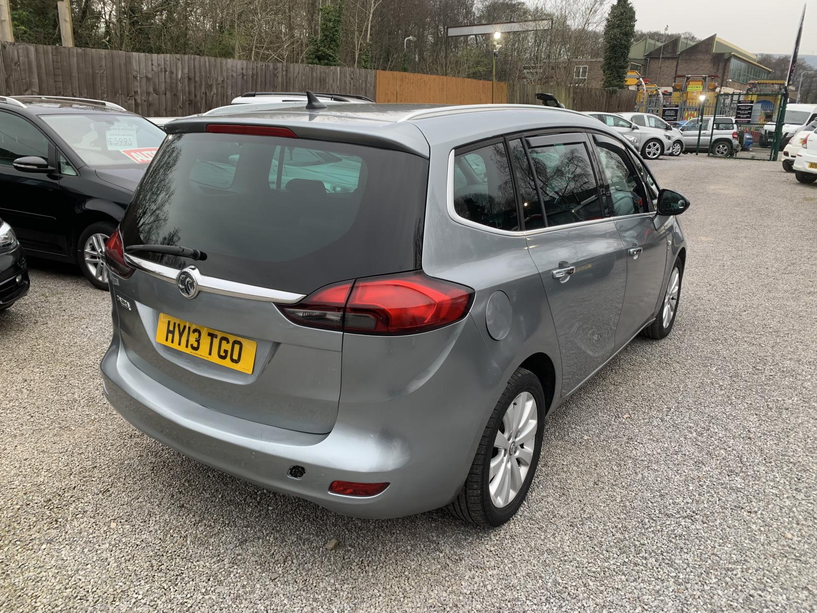 Vauxhall Zafira Tourer 2.0 CDTi SE MPV 5dr Diesel Auto Euro 5 (165 ps)