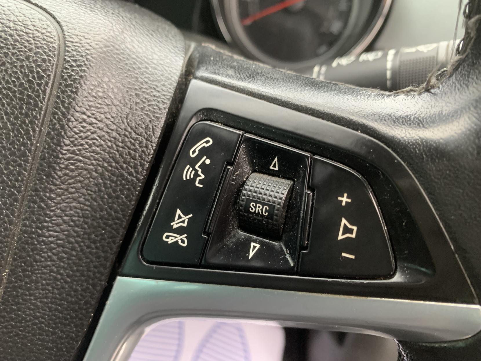 Vauxhall Zafira Tourer 2.0 CDTi SE MPV 5dr Diesel Auto Euro 5 (165 ps)