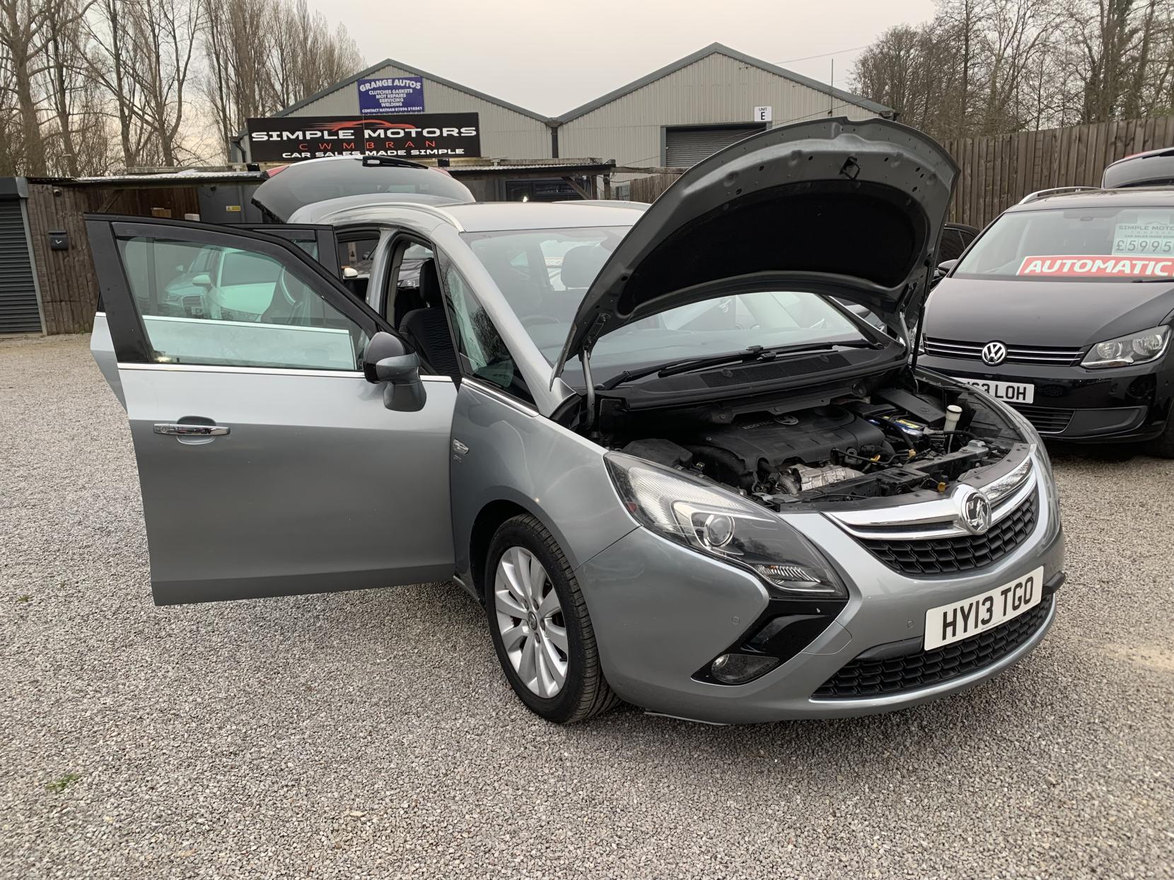 Vauxhall Zafira Tourer 2.0 CDTi SE MPV 5dr Diesel Auto Euro 5 (165 ps)