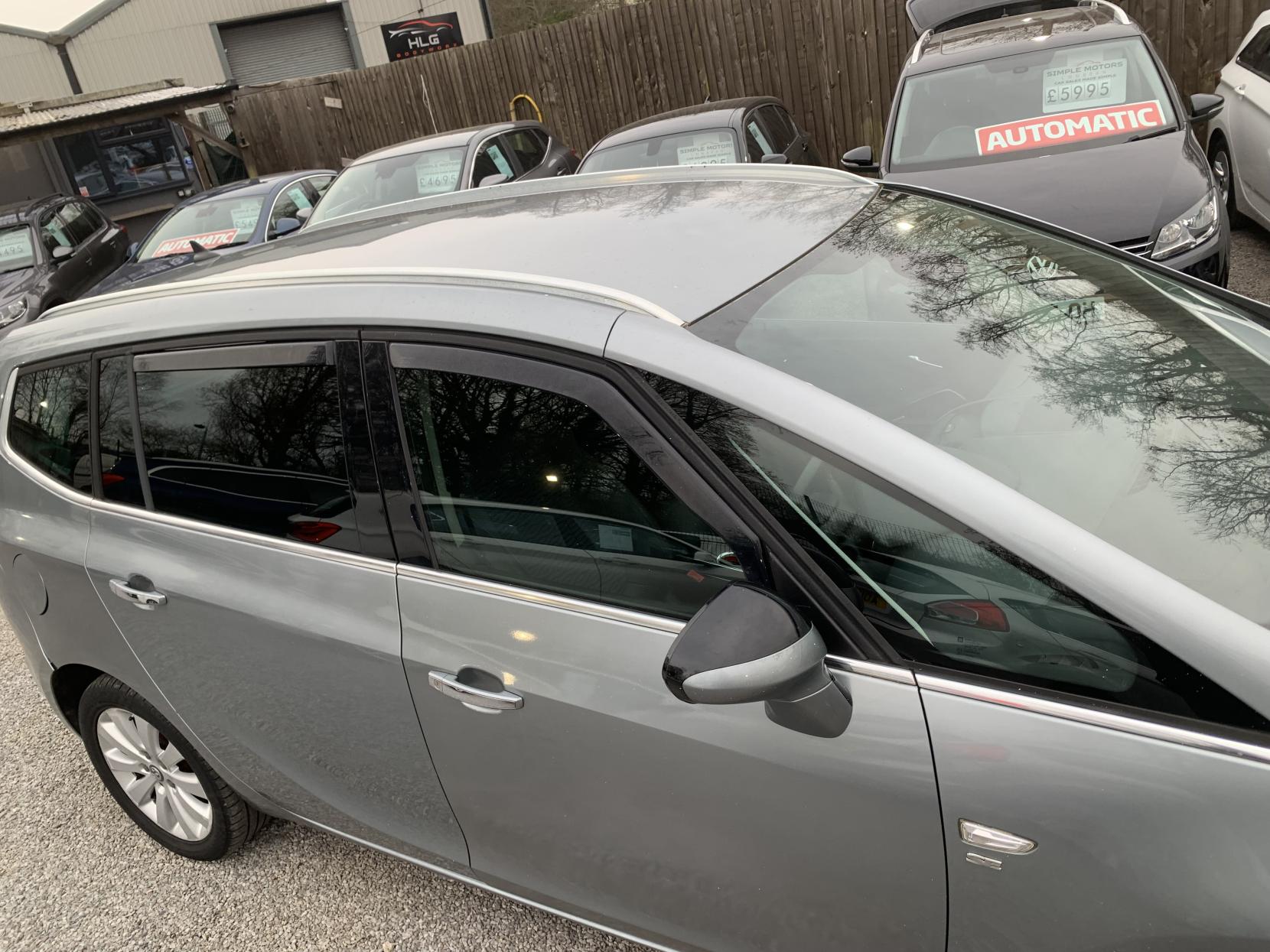 Vauxhall Zafira Tourer 2.0 CDTi SE MPV 5dr Diesel Auto Euro 5 (165 ps)