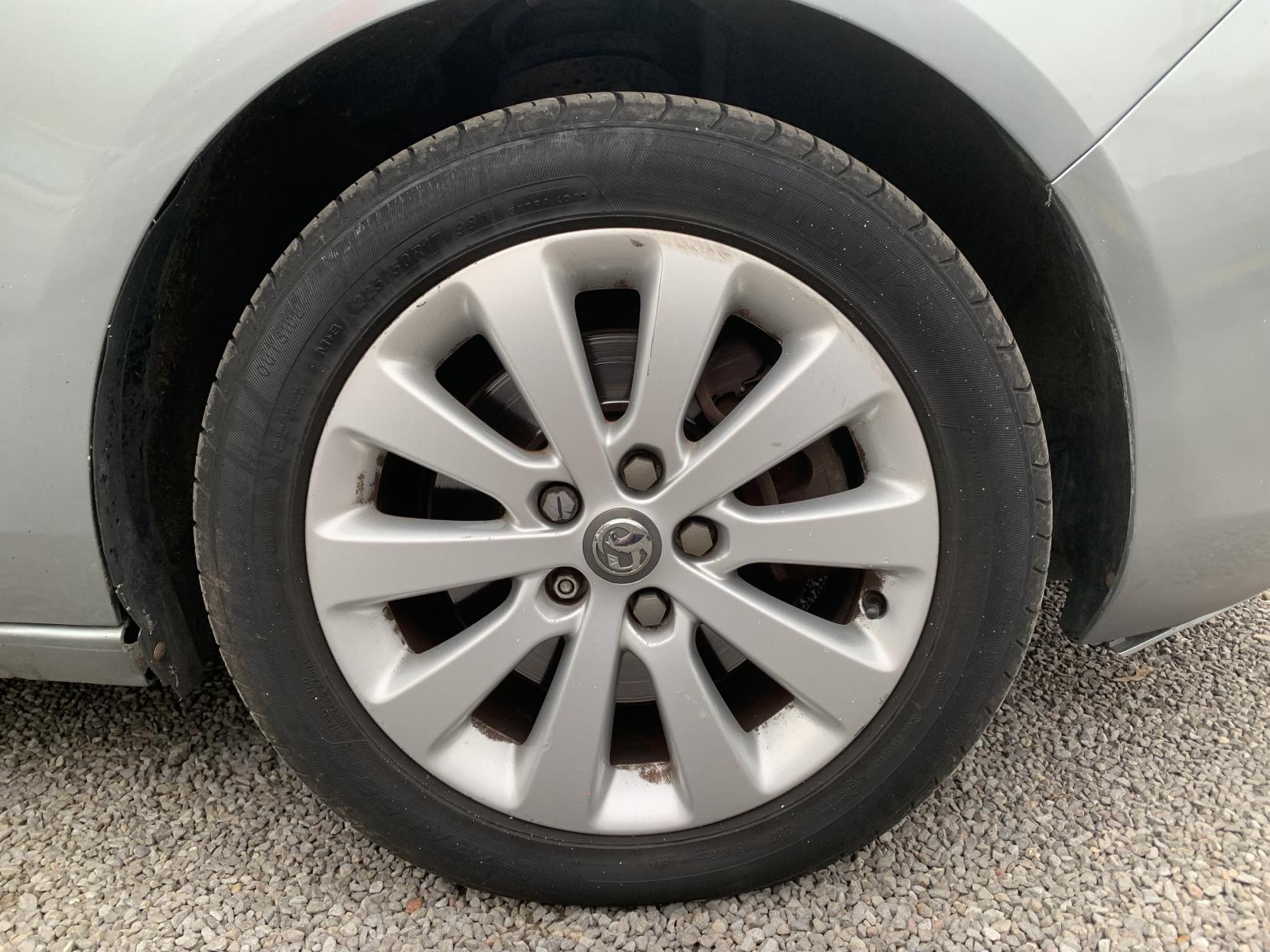 Vauxhall Zafira Tourer 2.0 CDTi SE MPV 5dr Diesel Auto Euro 5 (165 ps)