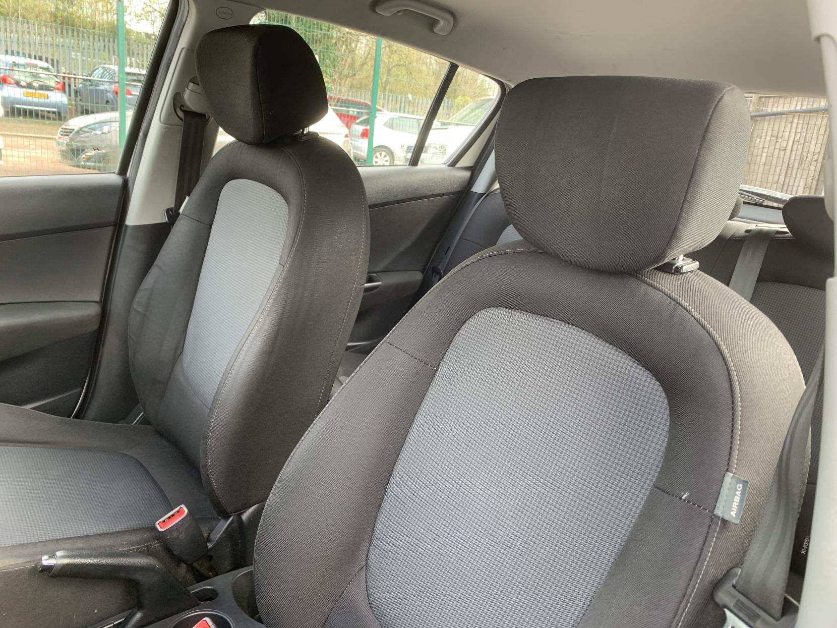 Hyundai i20 1.2 Active Hatchback 5dr Petrol Manual Euro 5 (85 bhp)