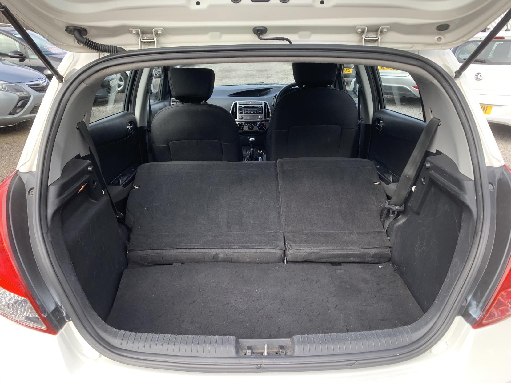 Hyundai i20 1.2 Active Hatchback 5dr Petrol Manual Euro 5 (85 bhp)