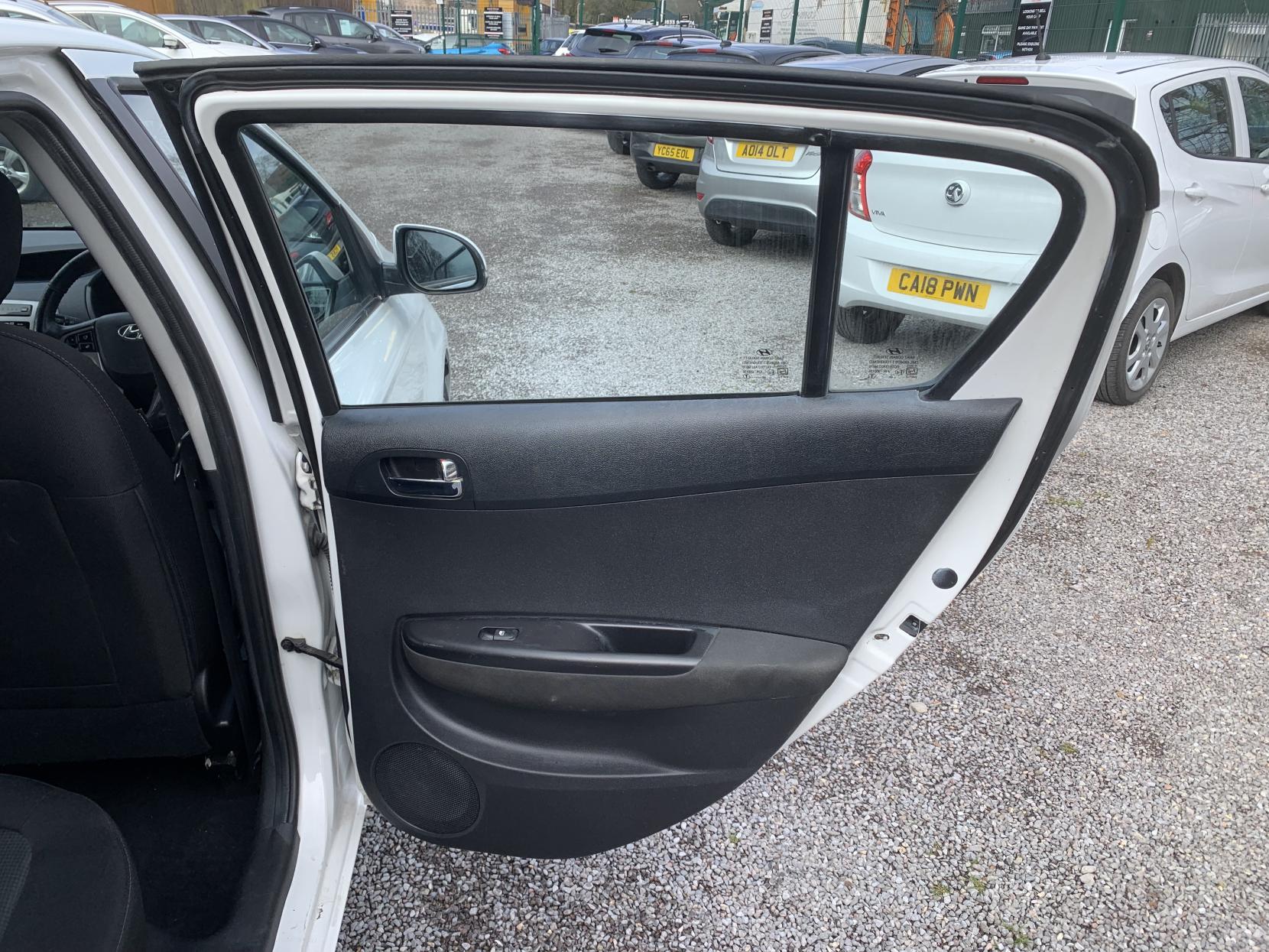 Hyundai i20 1.2 Active Hatchback 5dr Petrol Manual Euro 5 (85 bhp)