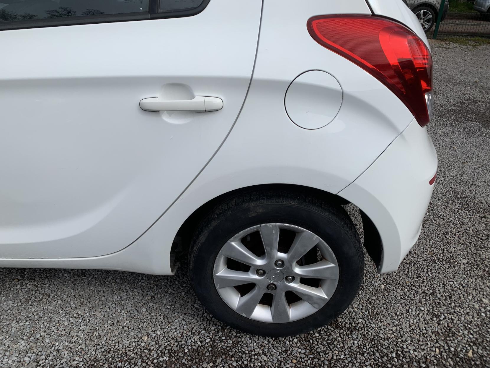 Hyundai i20 1.2 Active Hatchback 5dr Petrol Manual Euro 5 (85 bhp)