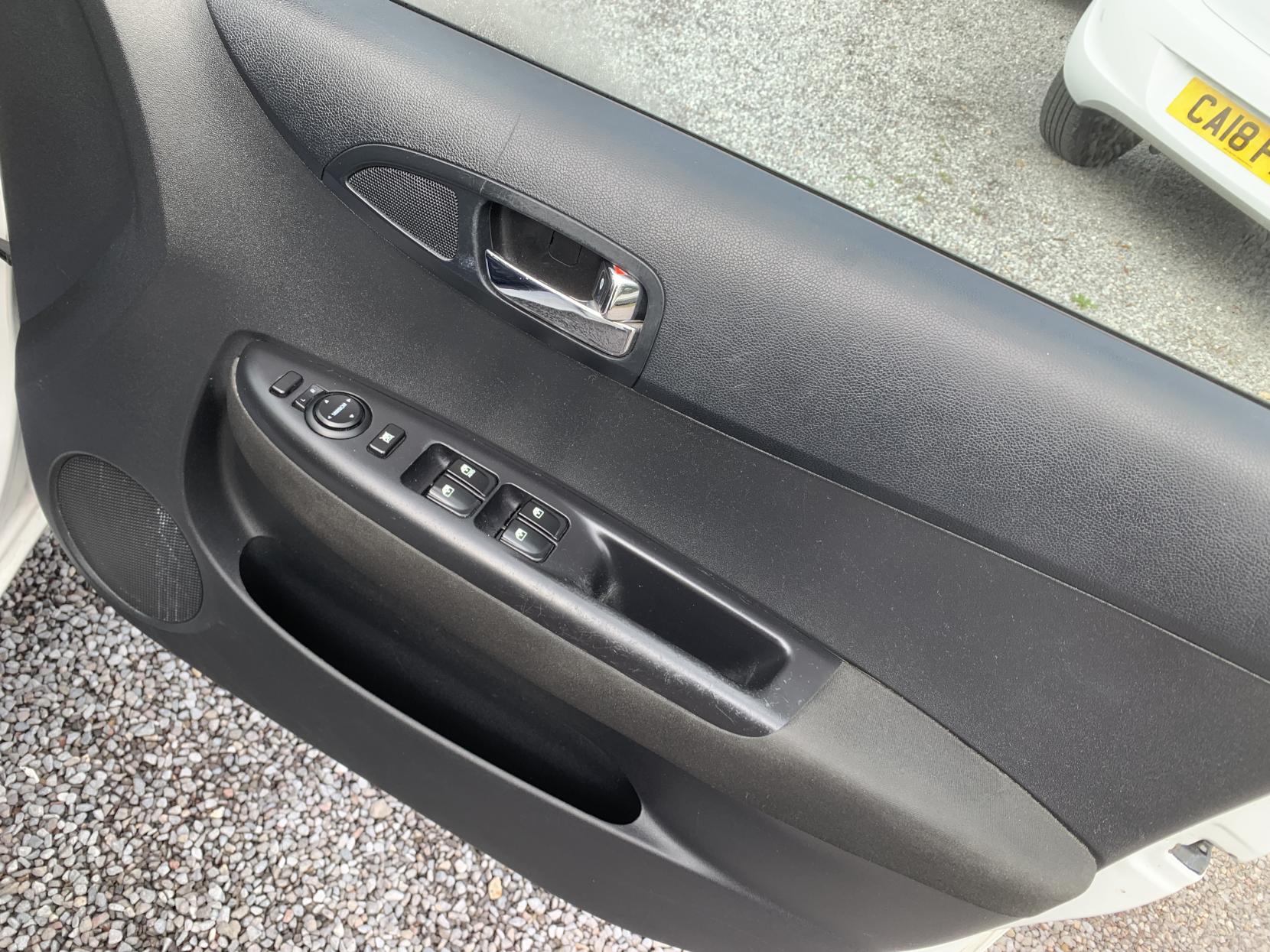 Hyundai i20 1.2 Active Hatchback 5dr Petrol Manual Euro 5 (85 bhp)