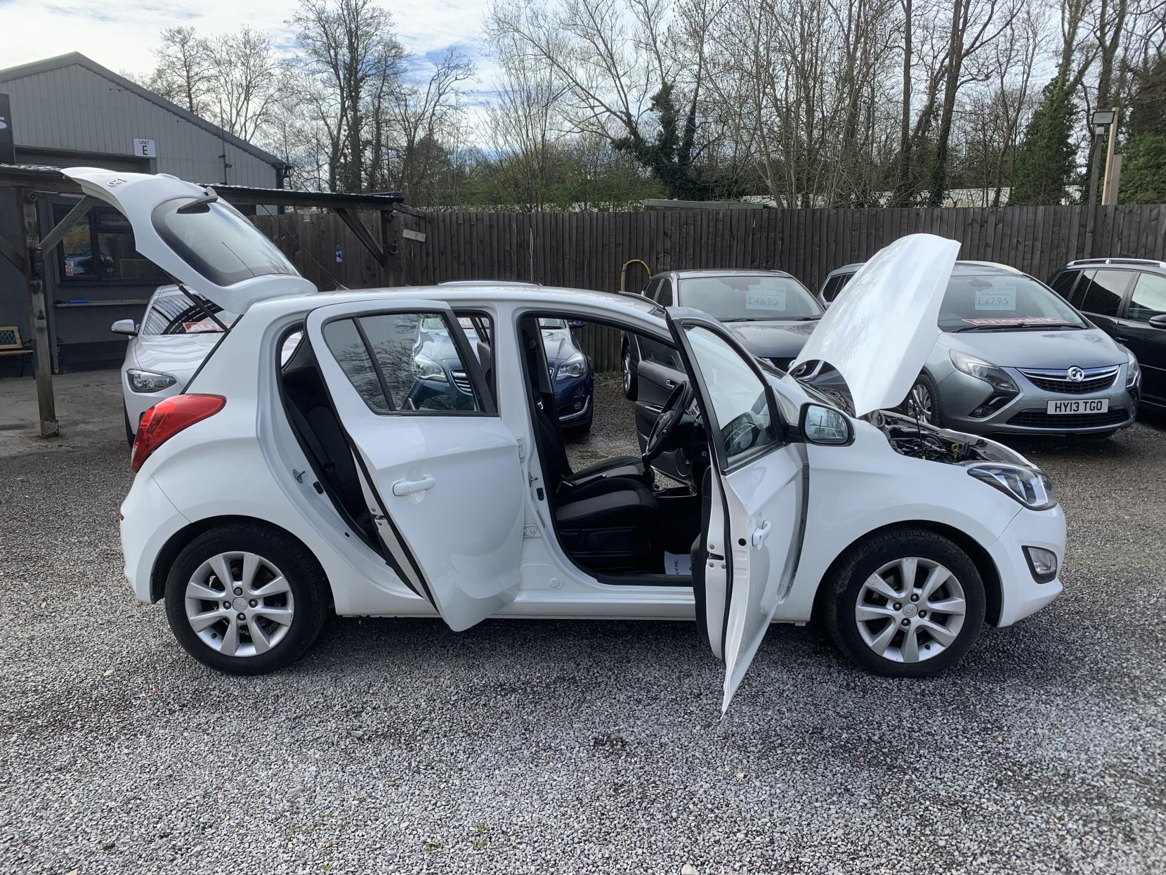 Hyundai i20 1.2 Active Hatchback 5dr Petrol Manual Euro 5 (85 bhp)