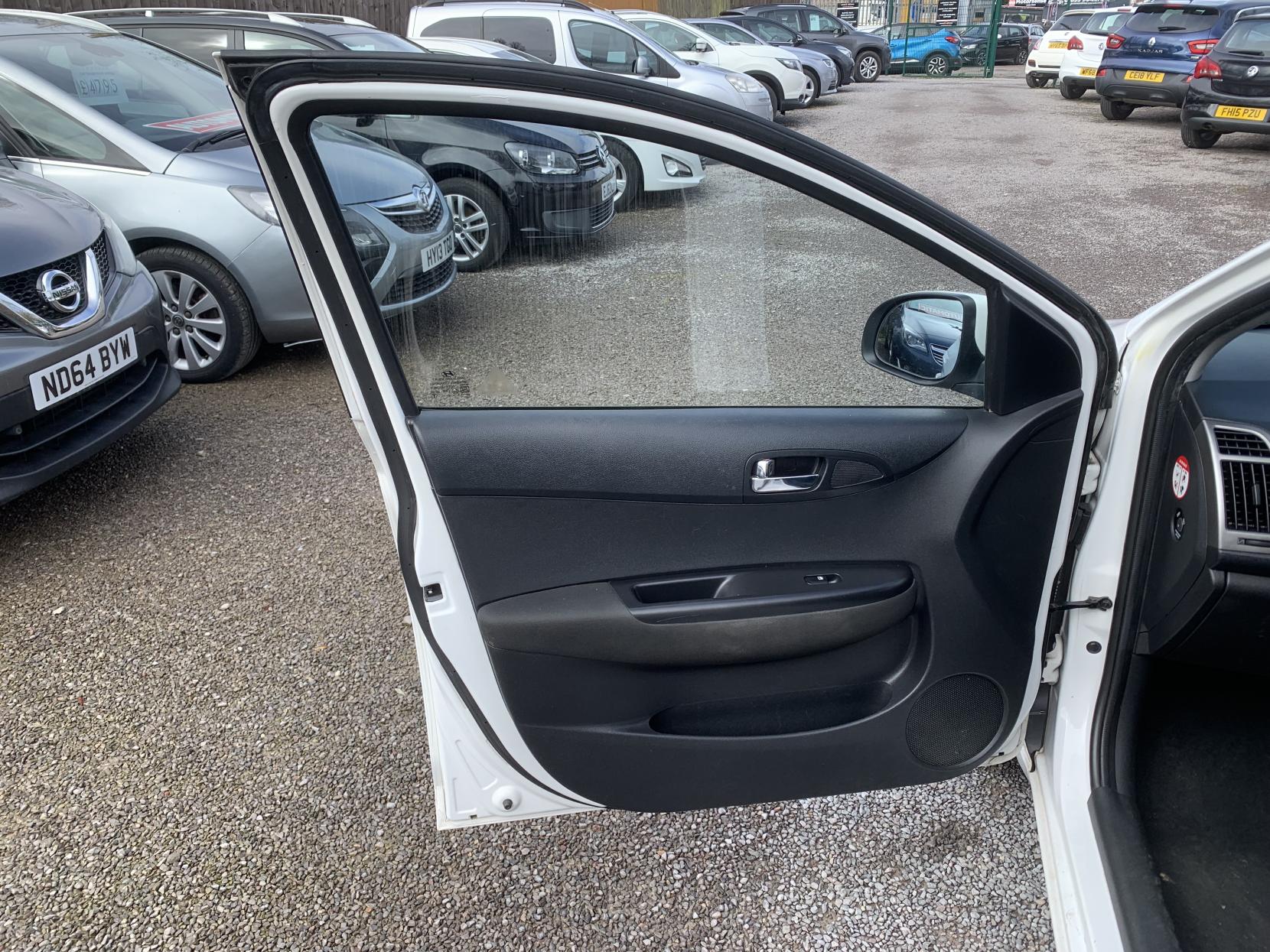 Hyundai i20 1.2 Active Hatchback 5dr Petrol Manual Euro 5 (85 bhp)