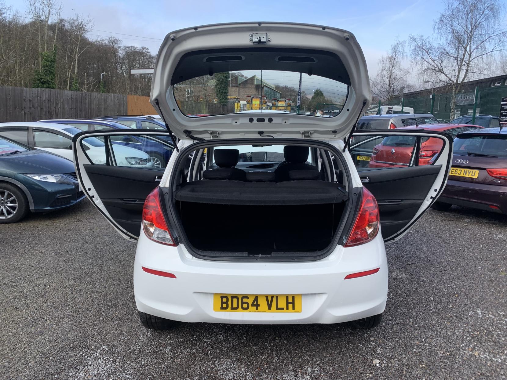 Hyundai i20 1.2 Active Hatchback 5dr Petrol Manual Euro 5 (85 bhp)