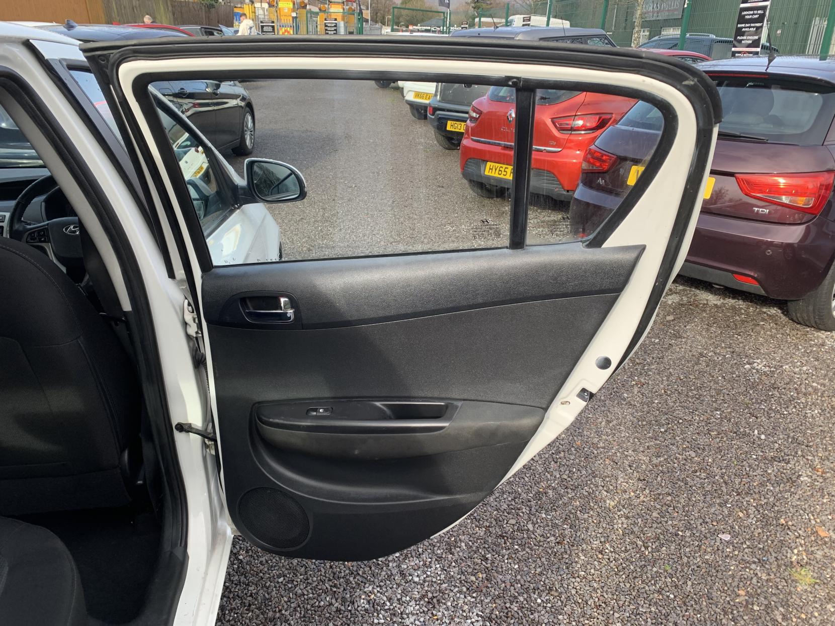 Hyundai i20 1.2 Active Hatchback 5dr Petrol Manual Euro 5 (85 bhp)