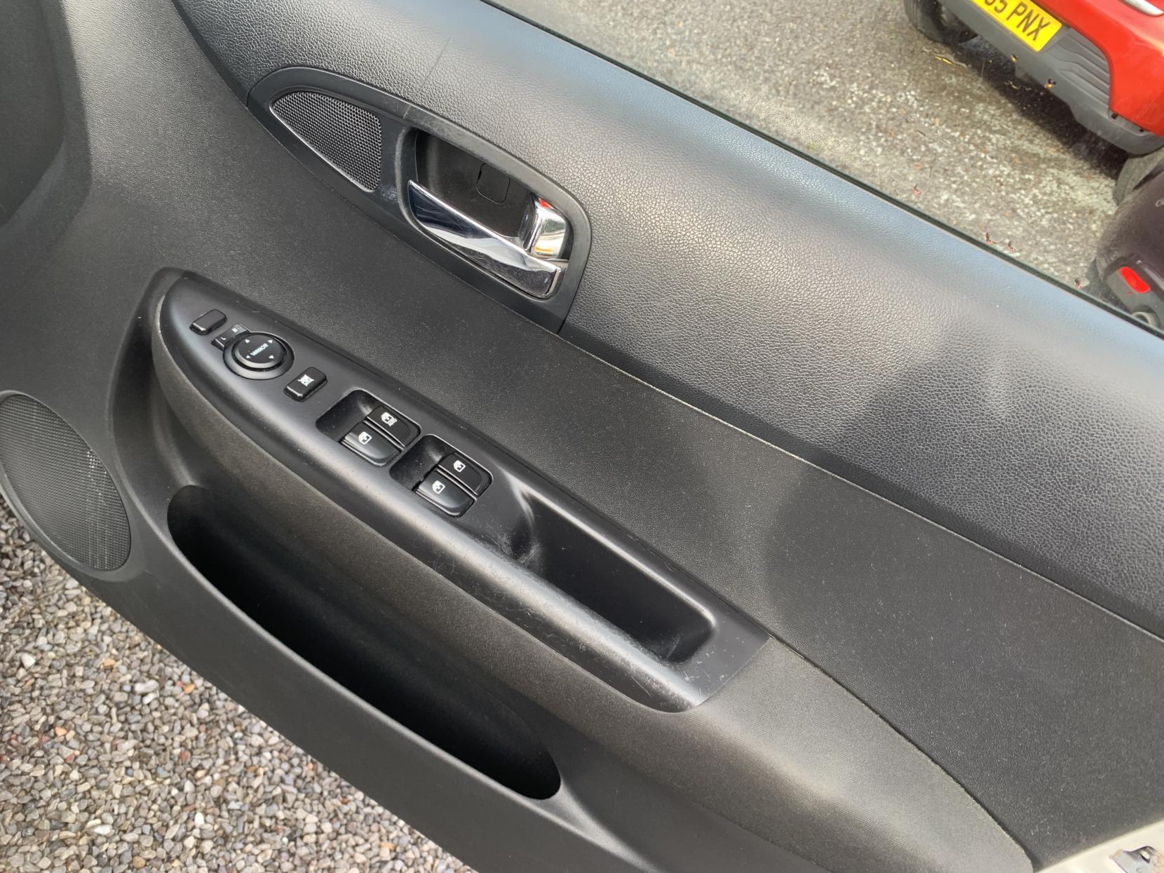 Hyundai i20 1.2 Active Hatchback 5dr Petrol Manual Euro 5 (85 bhp)