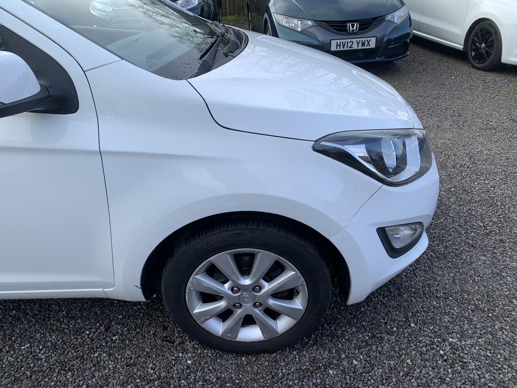 Hyundai i20 1.2 Active Hatchback 5dr Petrol Manual Euro 5 (85 bhp)