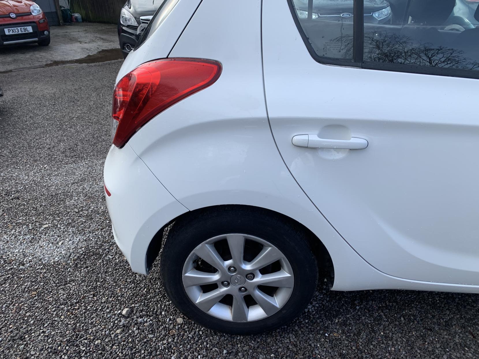 Hyundai i20 1.2 Active Hatchback 5dr Petrol Manual Euro 5 (85 bhp)