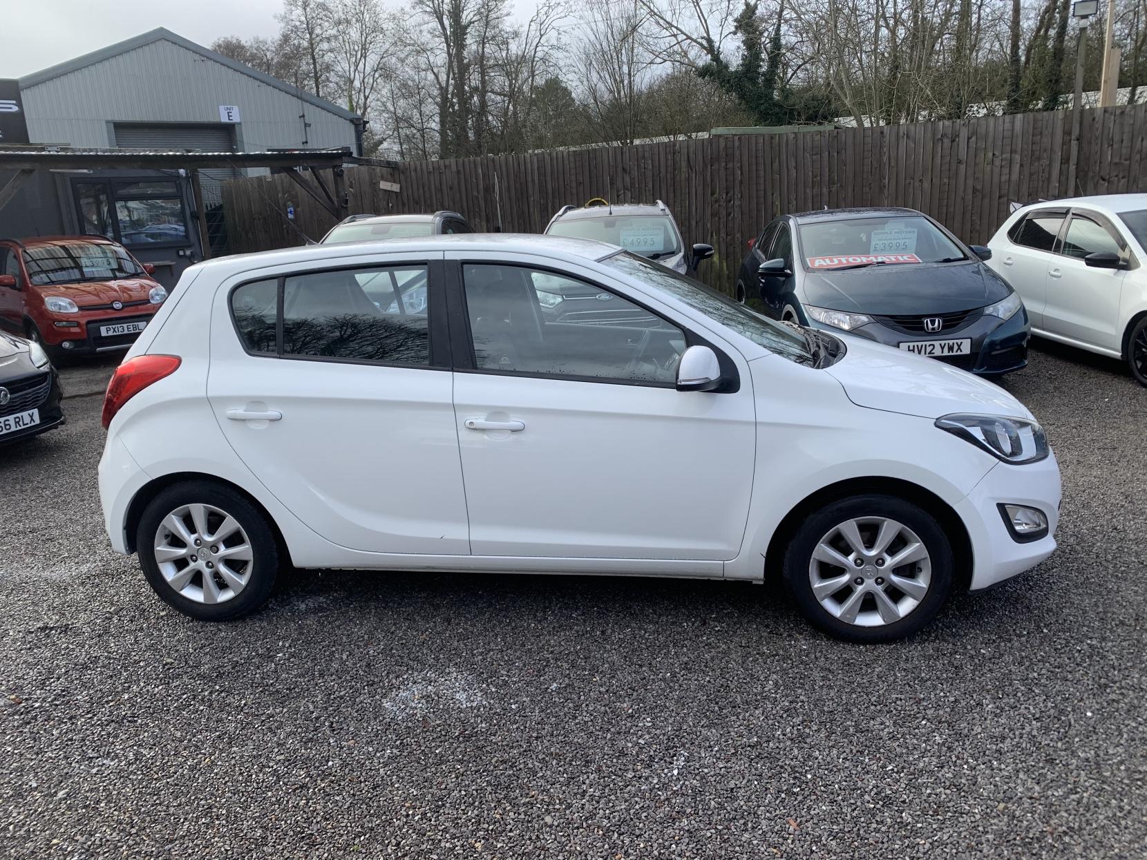 Hyundai i20 1.2 Active Hatchback 5dr Petrol Manual Euro 5 (85 bhp)