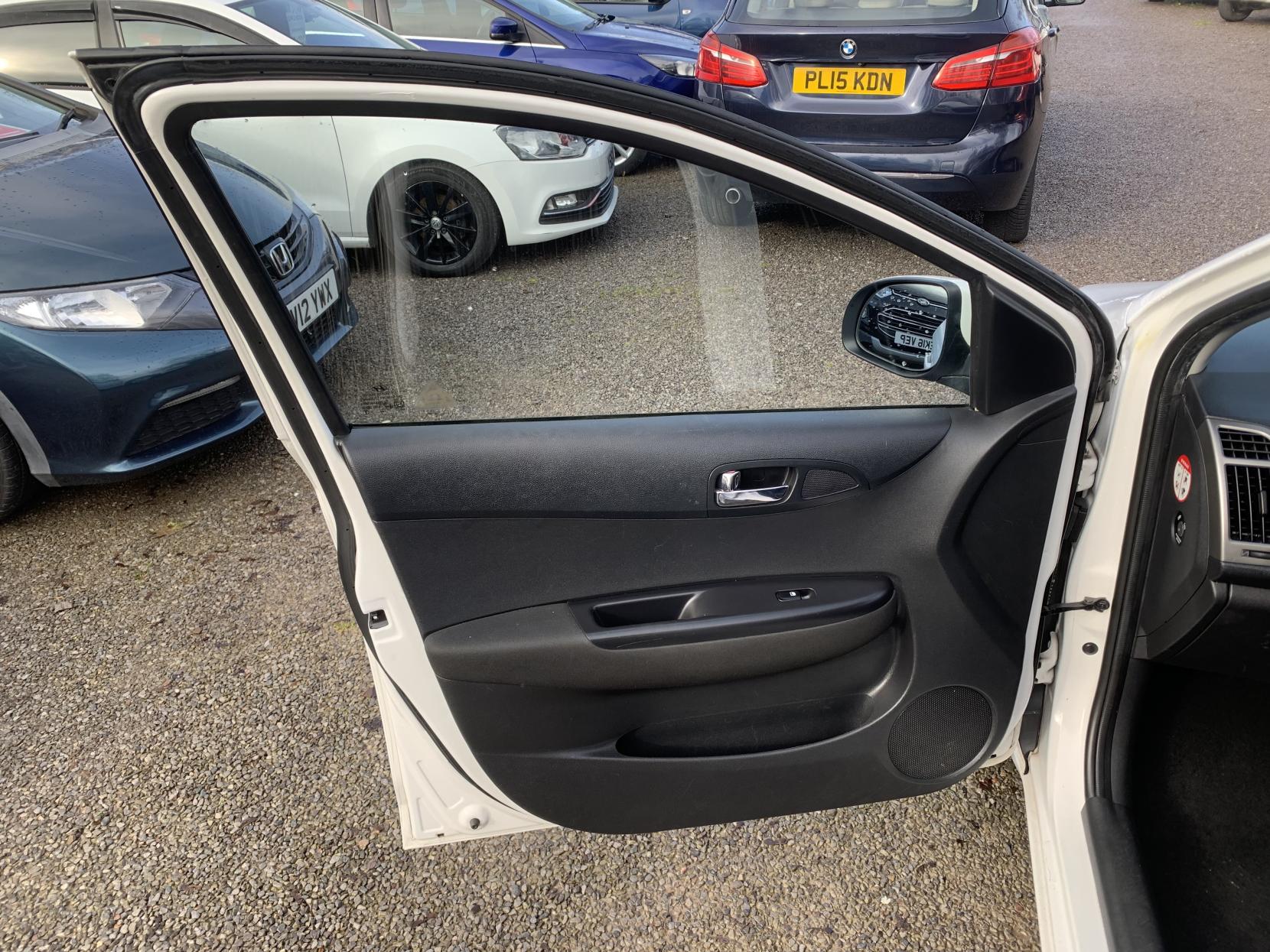 Hyundai i20 1.2 Active Hatchback 5dr Petrol Manual Euro 5 (85 bhp)