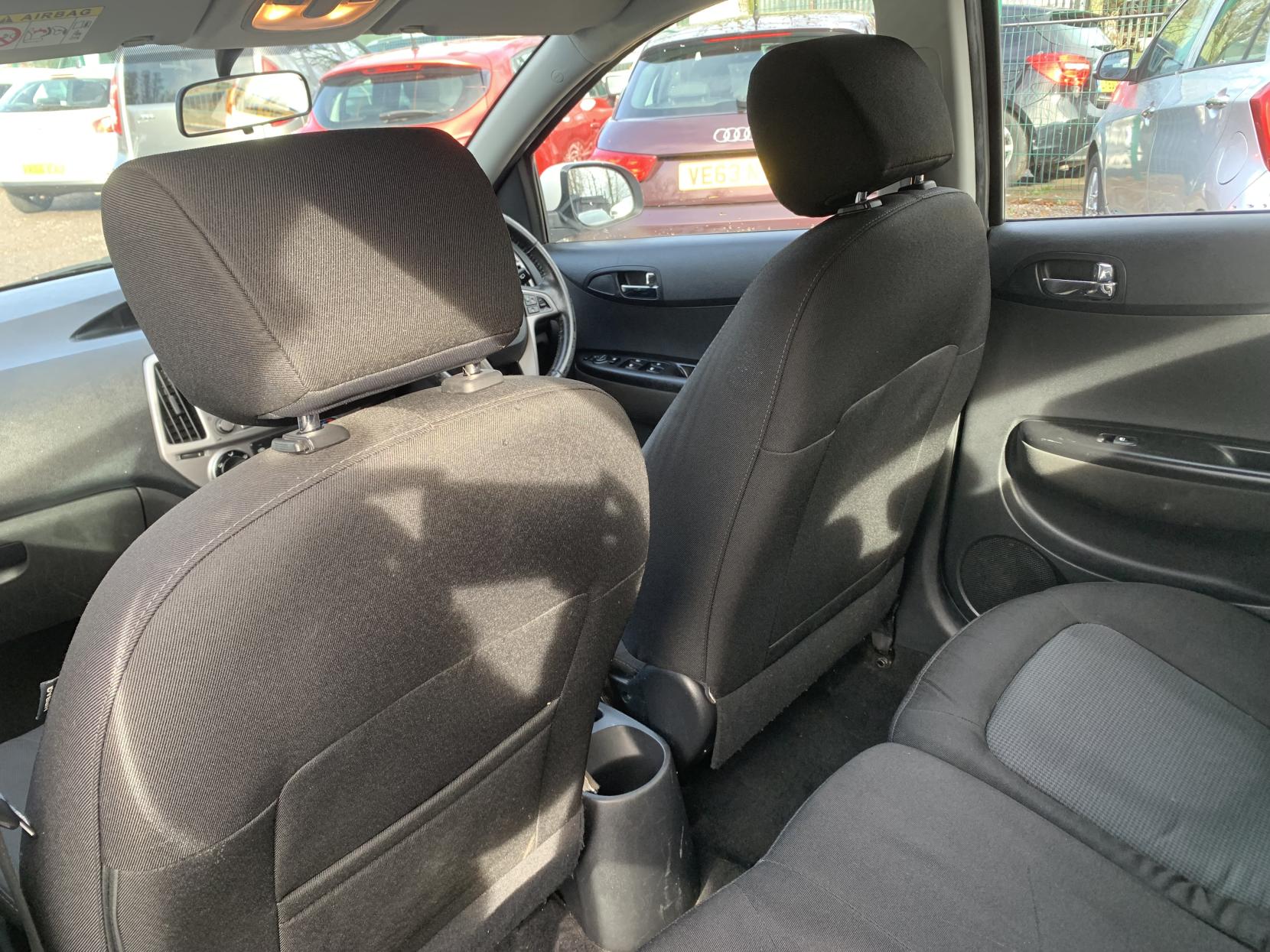 Hyundai i20 1.2 Active Hatchback 5dr Petrol Manual Euro 5 (85 bhp)