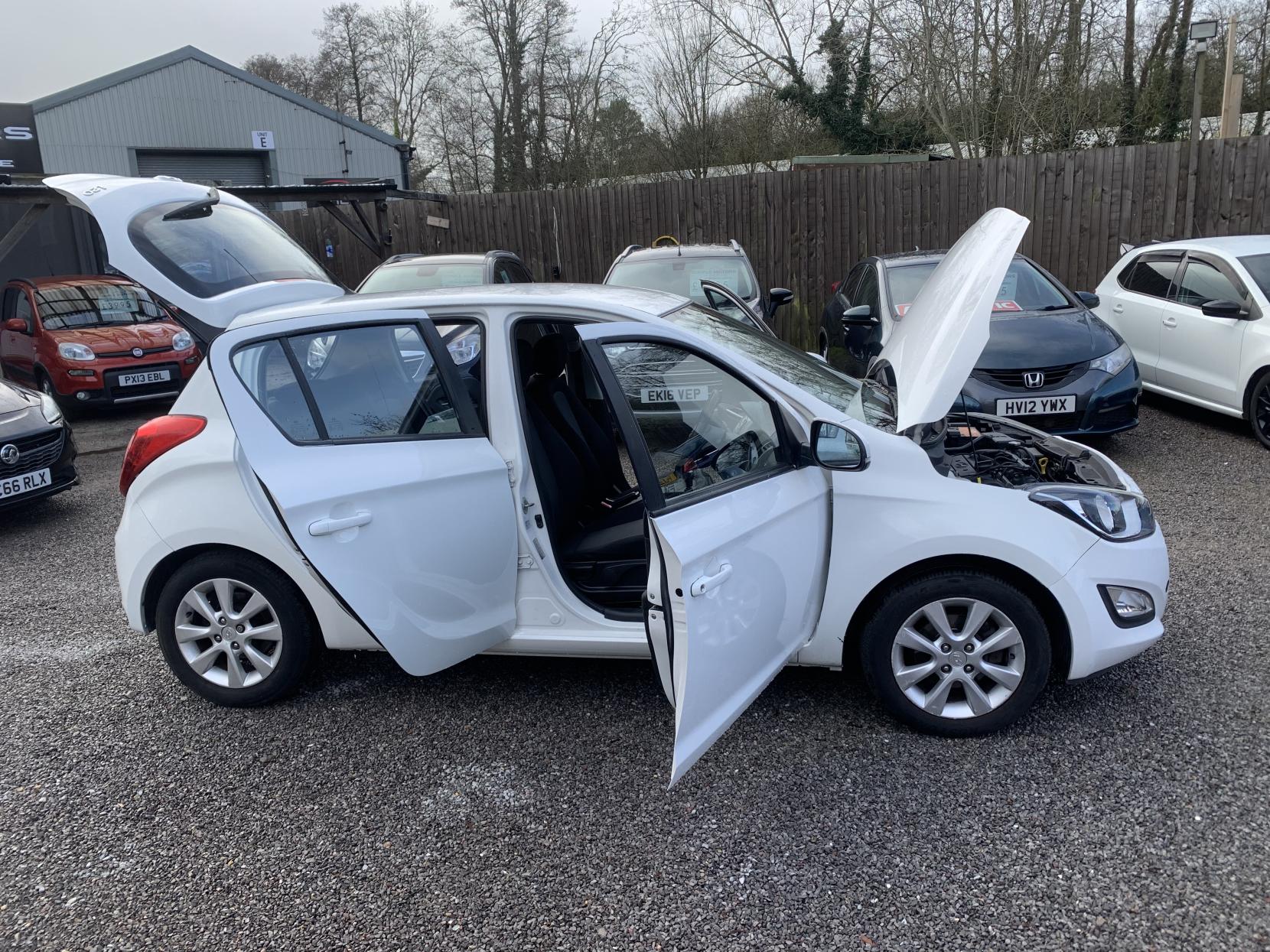 Hyundai i20 1.2 Active Hatchback 5dr Petrol Manual Euro 5 (85 bhp)