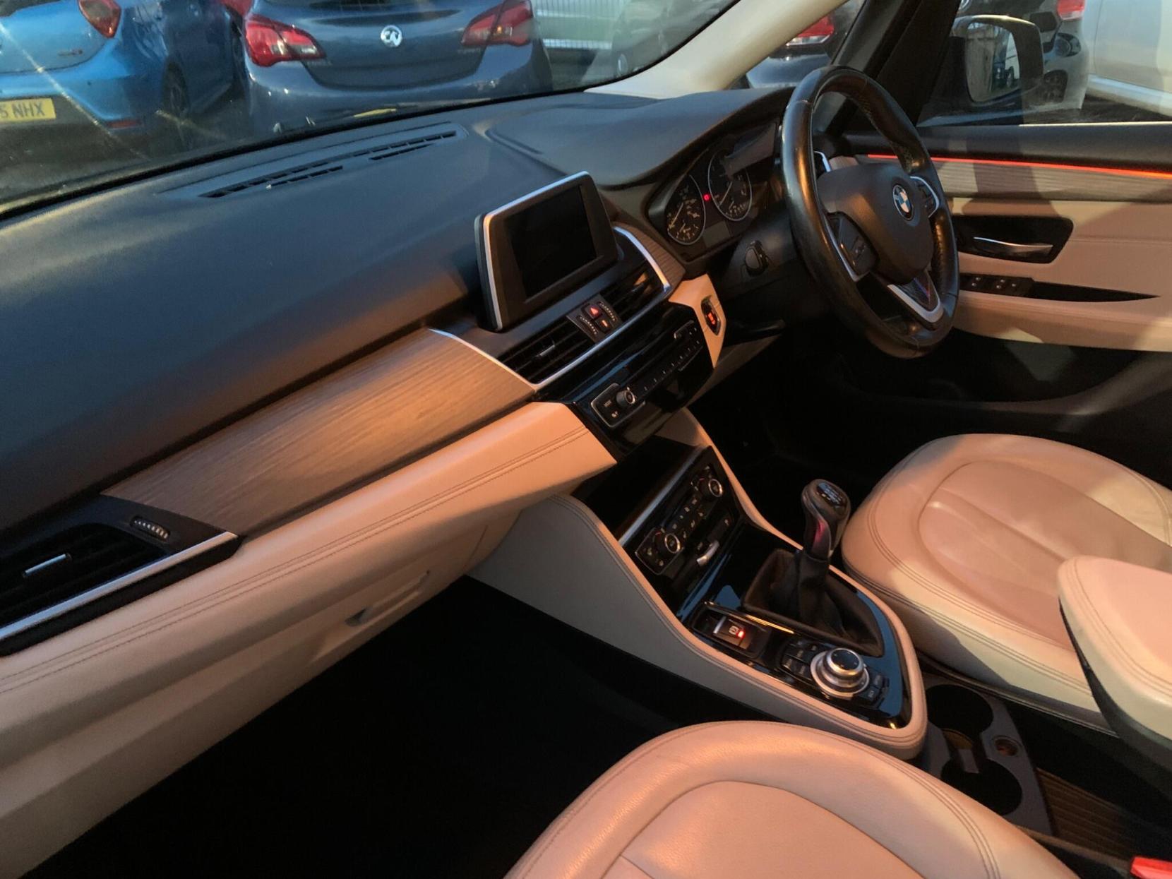 BMW 2 Series Active Tourer 1.5 216d Luxury Euro 6 (s/s) 5dr