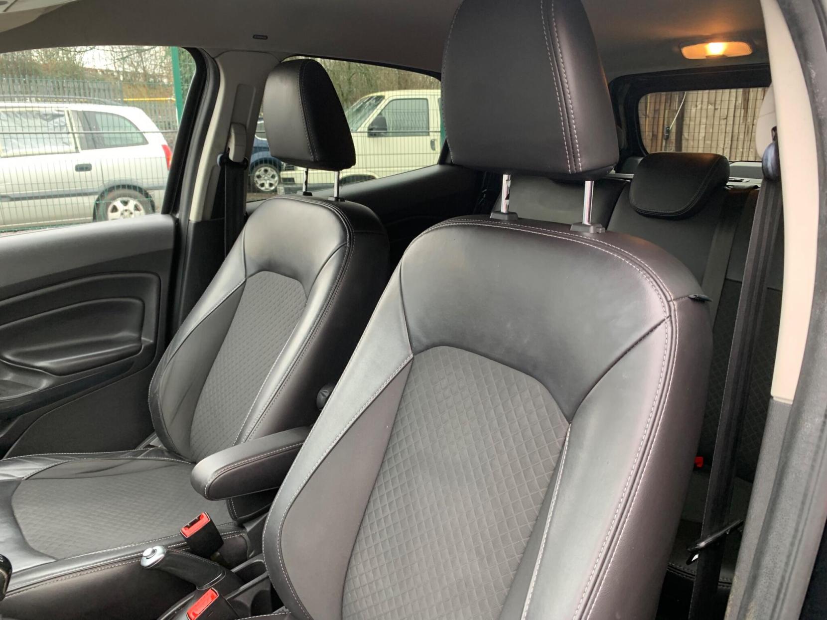 Ford EcoSport 1.5 TDCi Titanium 2WD Euro 6 5dr