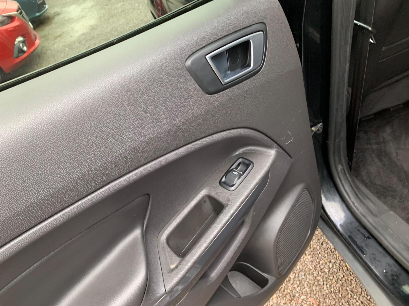 Ford EcoSport 1.5 TDCi Titanium 2WD Euro 6 5dr