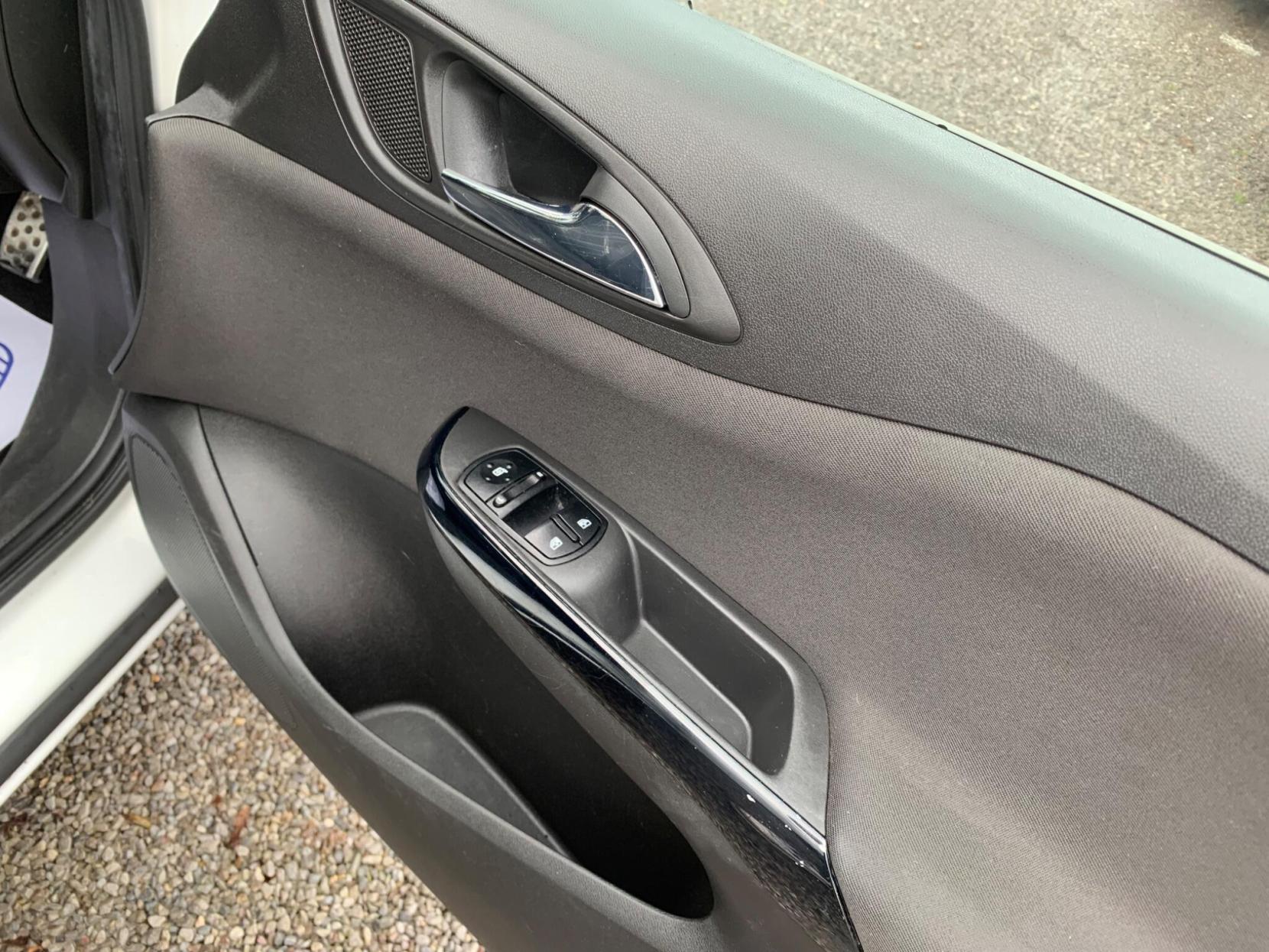 Vauxhall Corsa 1.4i ecoFLEX SRi Euro 6 5dr