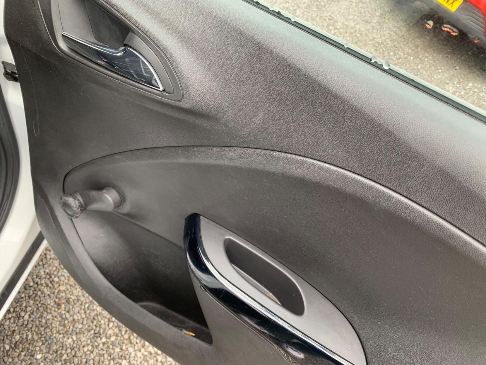 Vauxhall Corsa 1.4i ecoFLEX SRi Euro 6 5dr