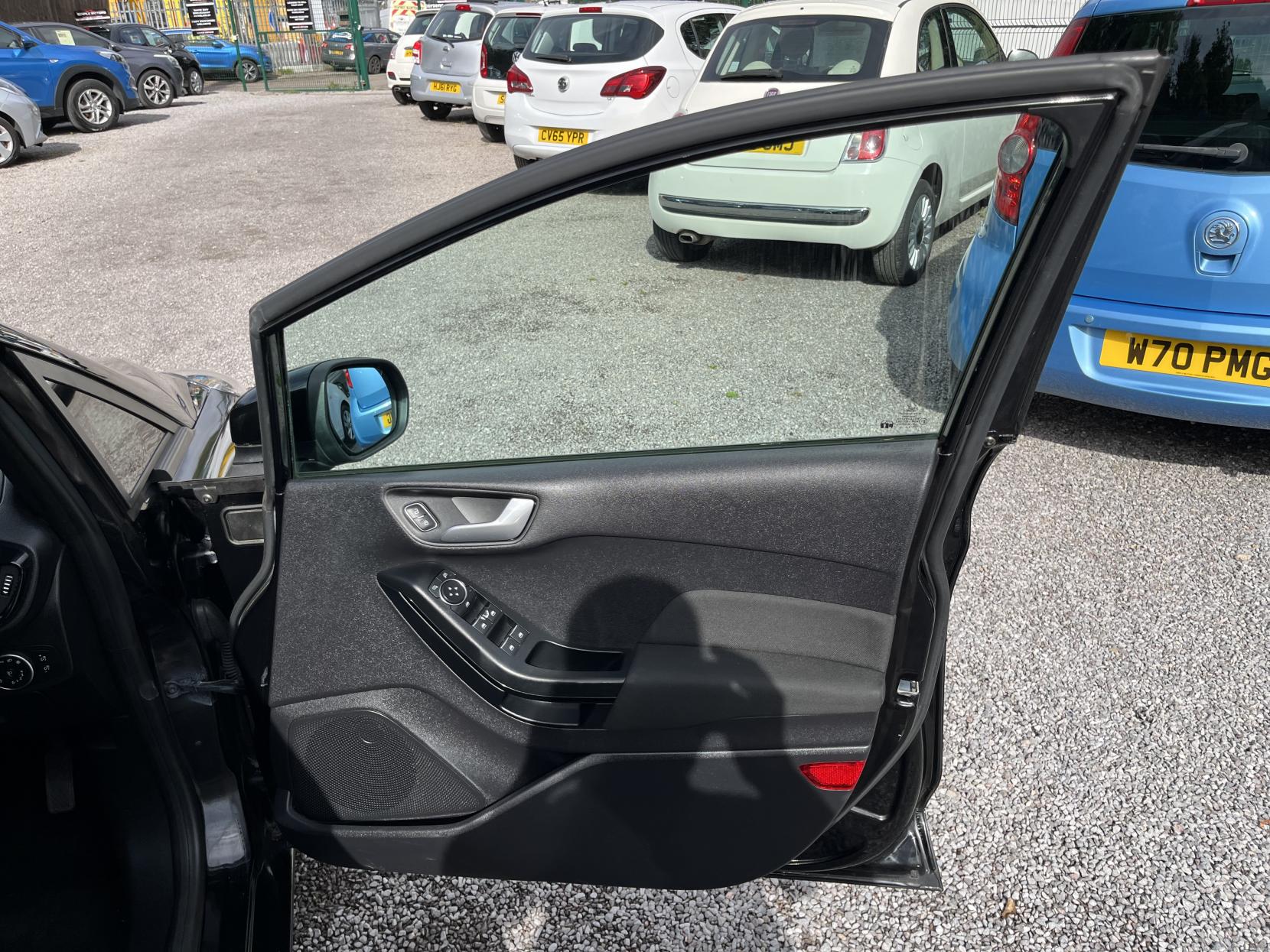 2019 00 FORD FIESTA