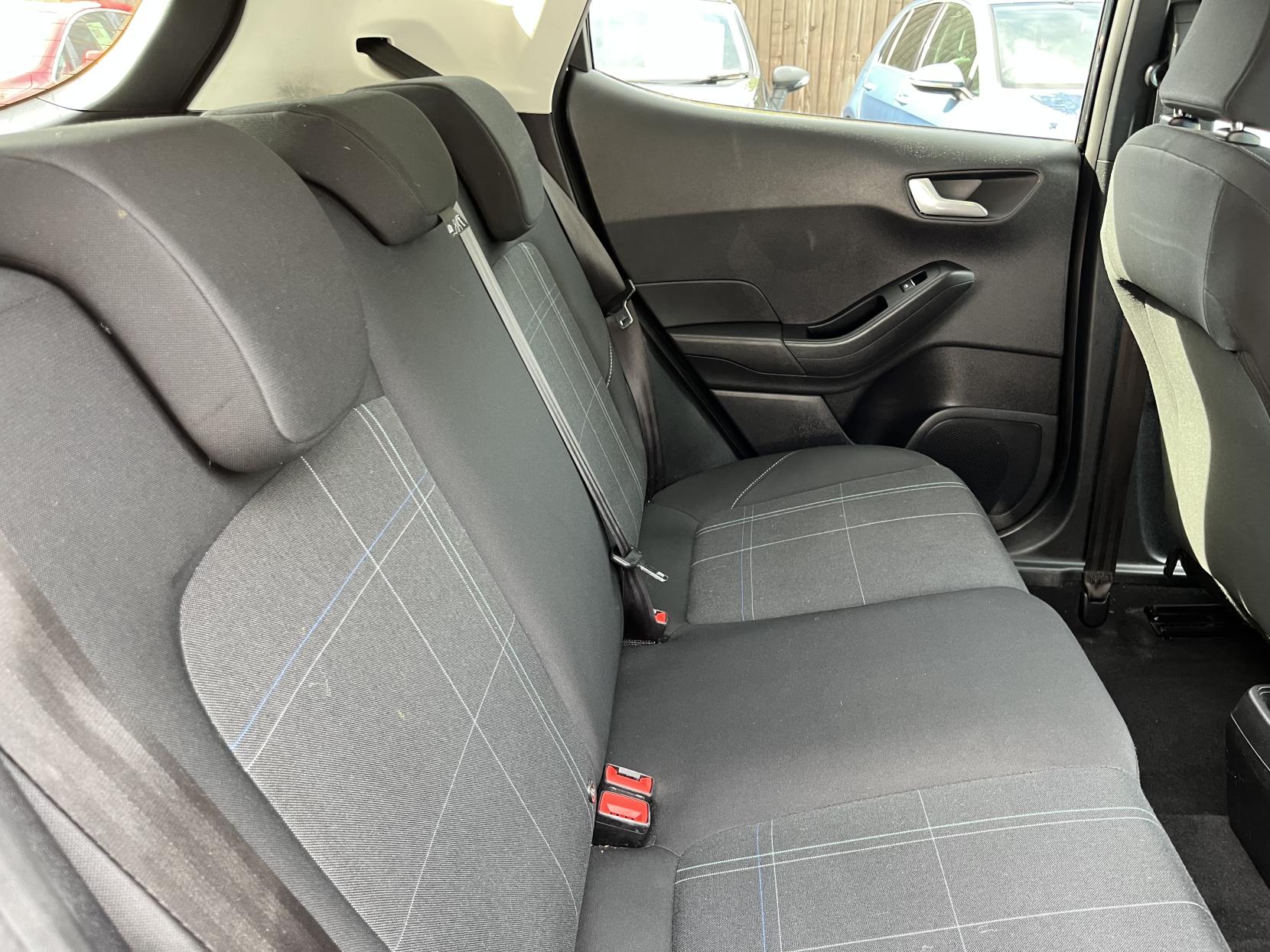 2019 00 FORD FIESTA