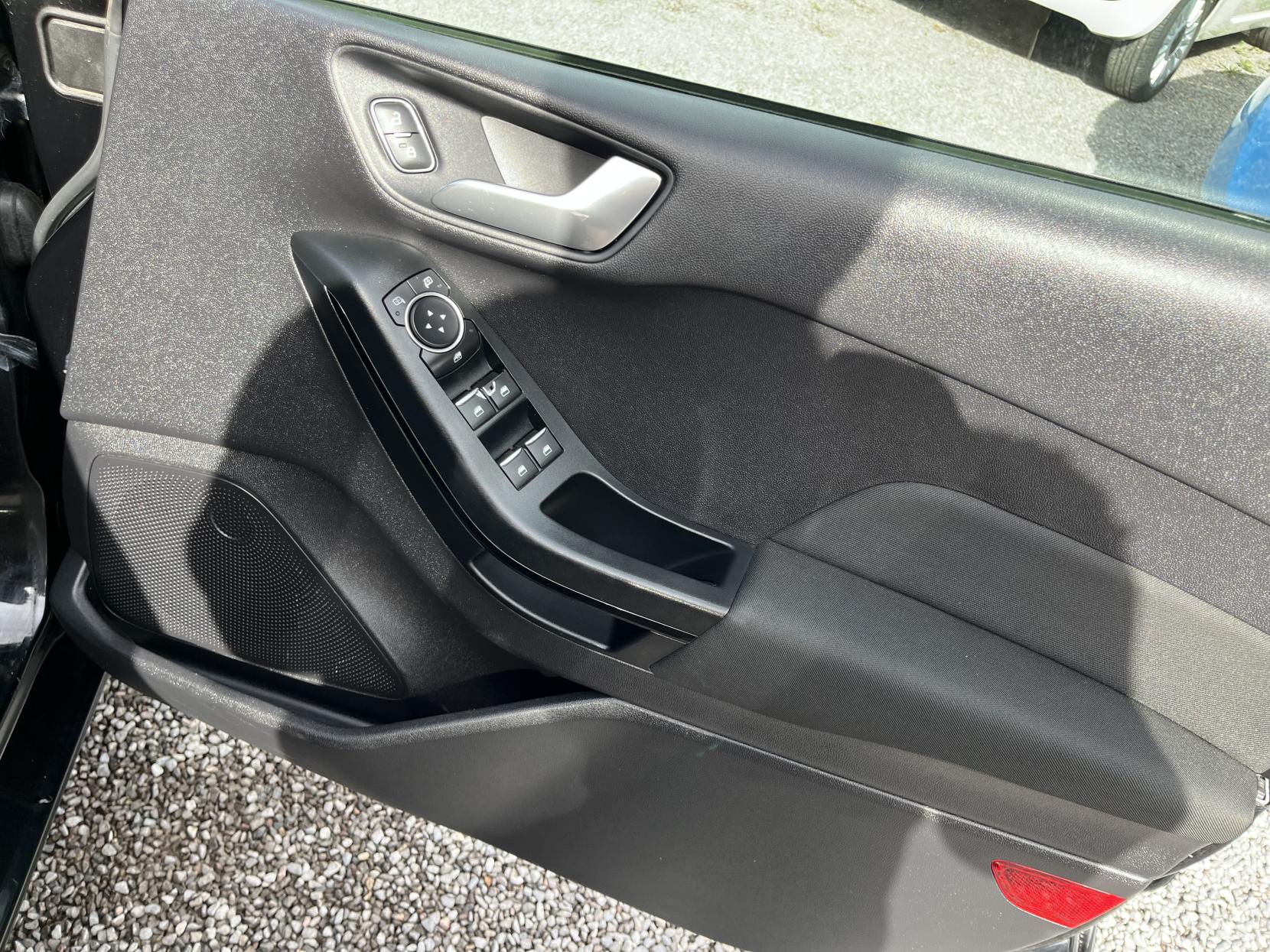 2019 00 FORD FIESTA