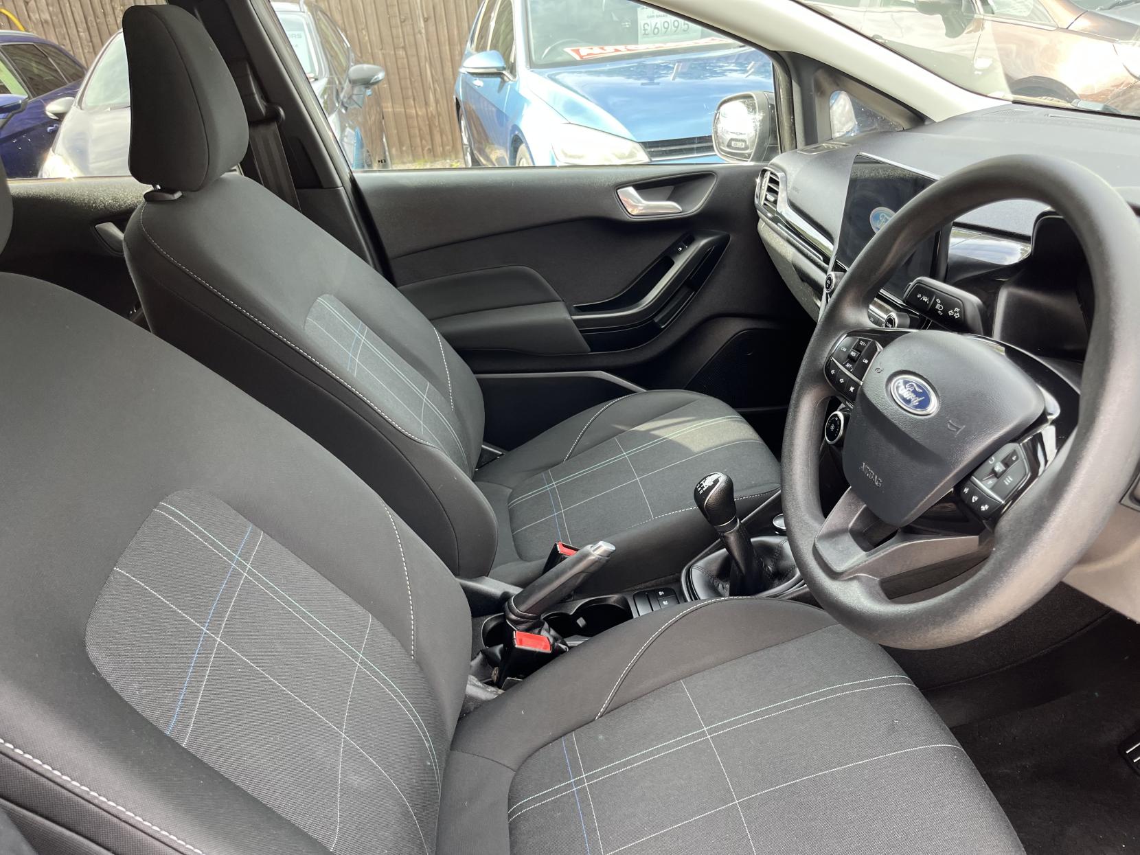 2019 00 FORD FIESTA