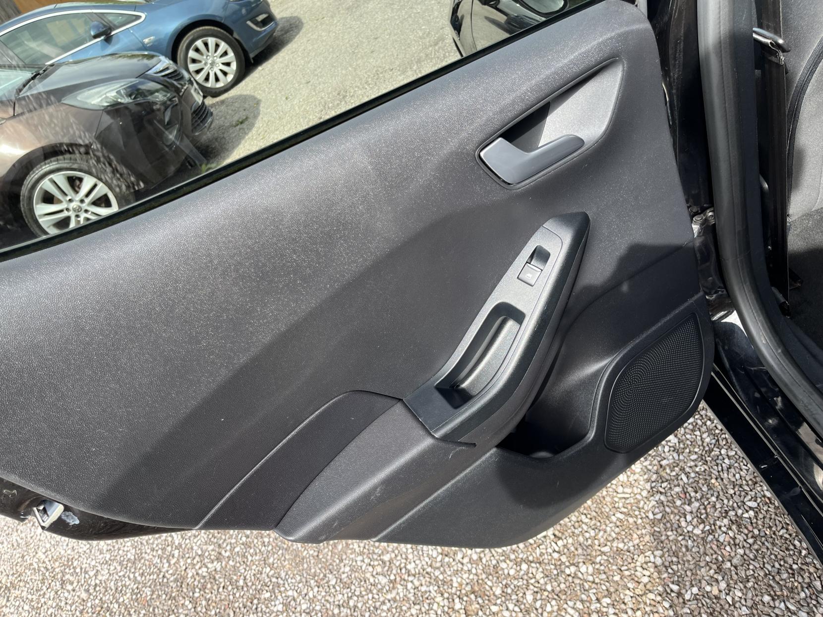 2019 00 FORD FIESTA