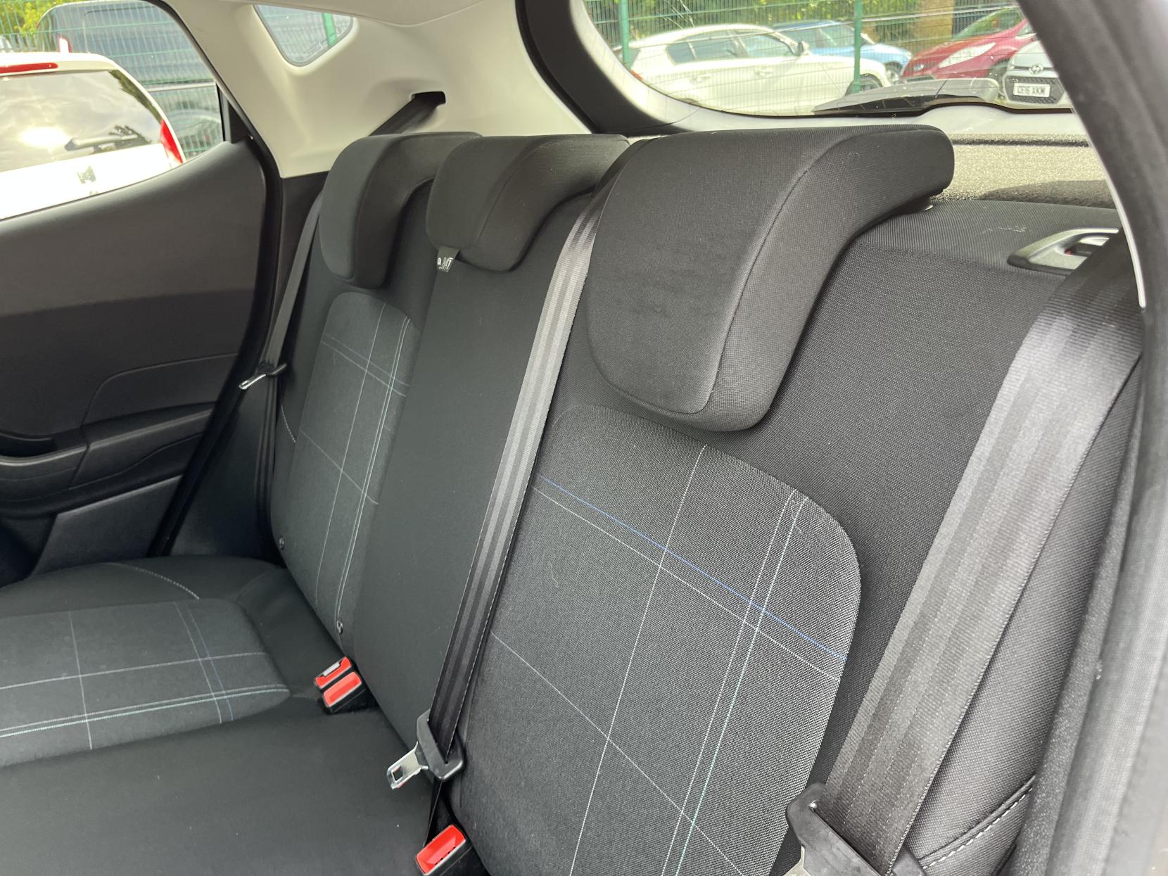 2019 00 FORD FIESTA