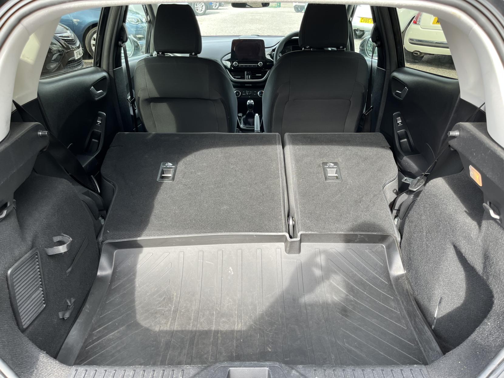 2019 00 FORD FIESTA