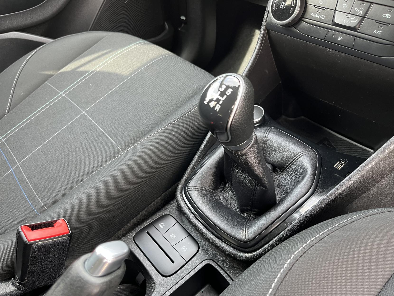 2019 00 FORD FIESTA