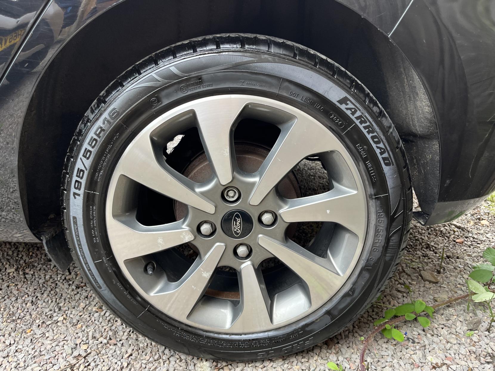 2019 00 FORD FIESTA