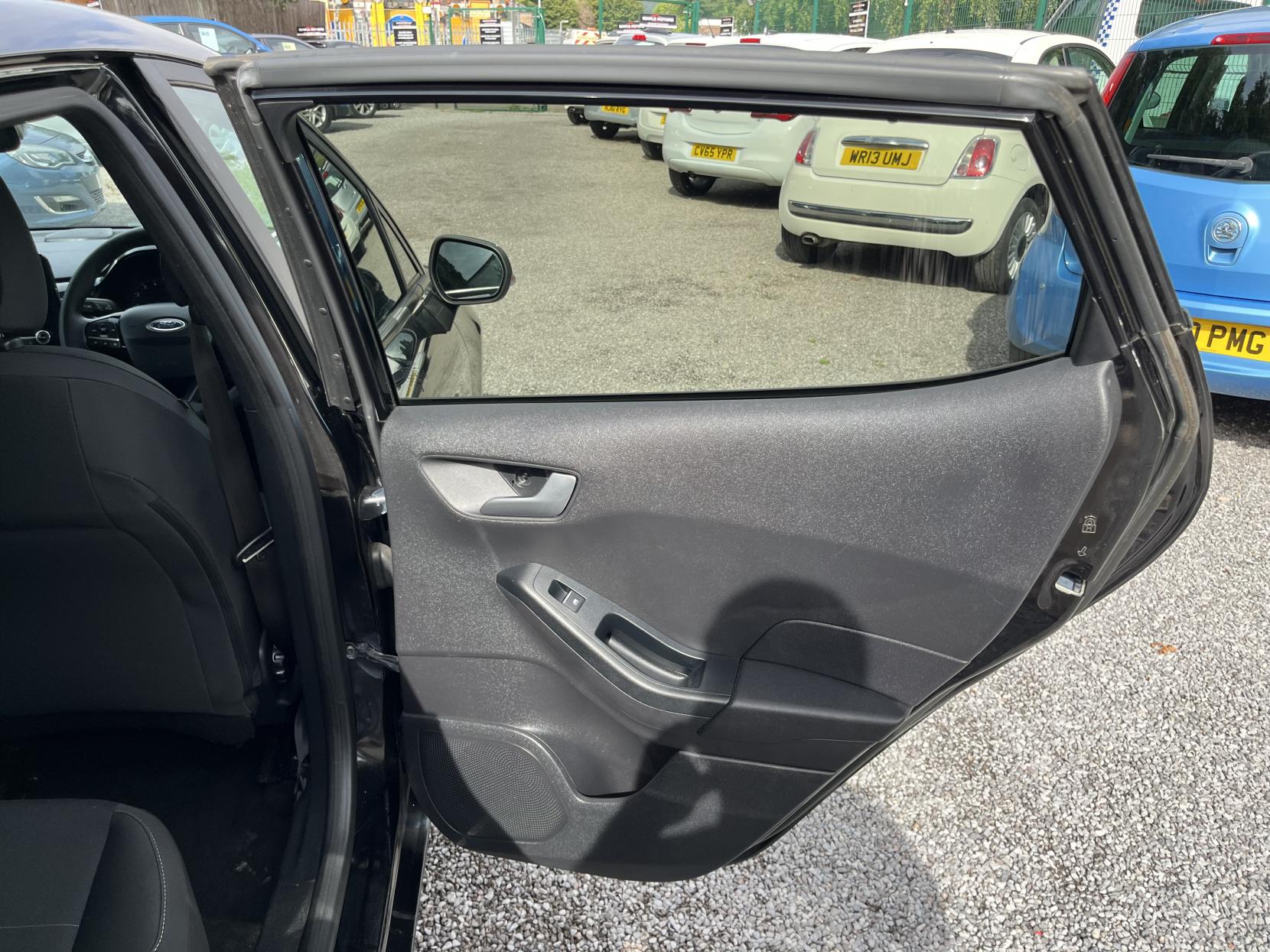2019 00 FORD FIESTA
