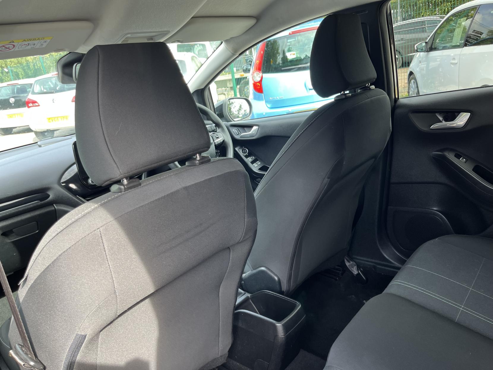2019 00 FORD FIESTA