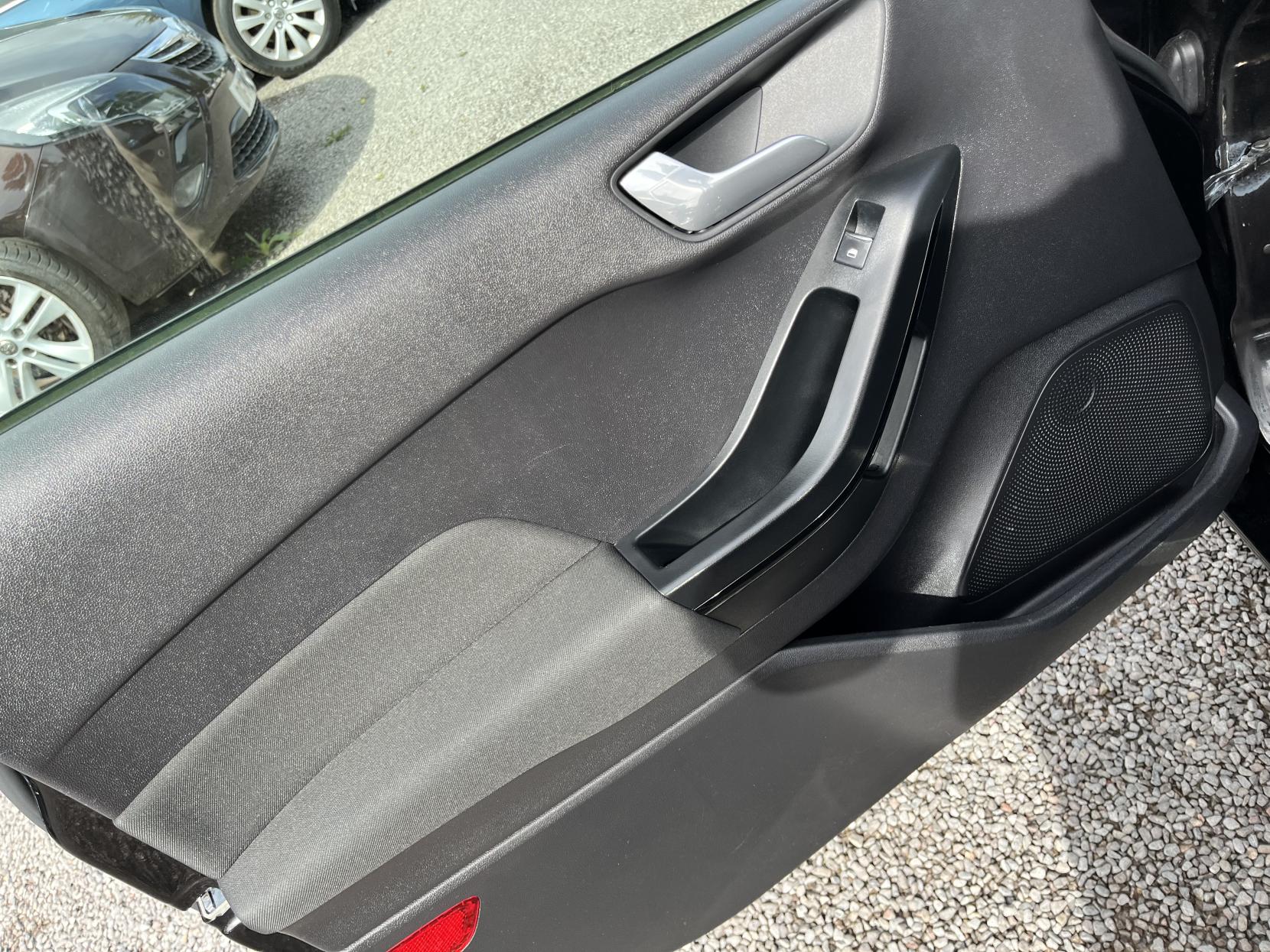 2019 00 FORD FIESTA