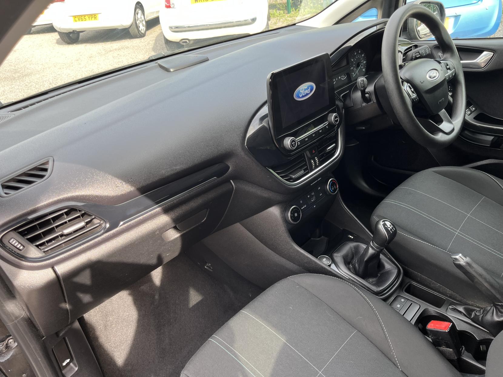 2019 00 FORD FIESTA
