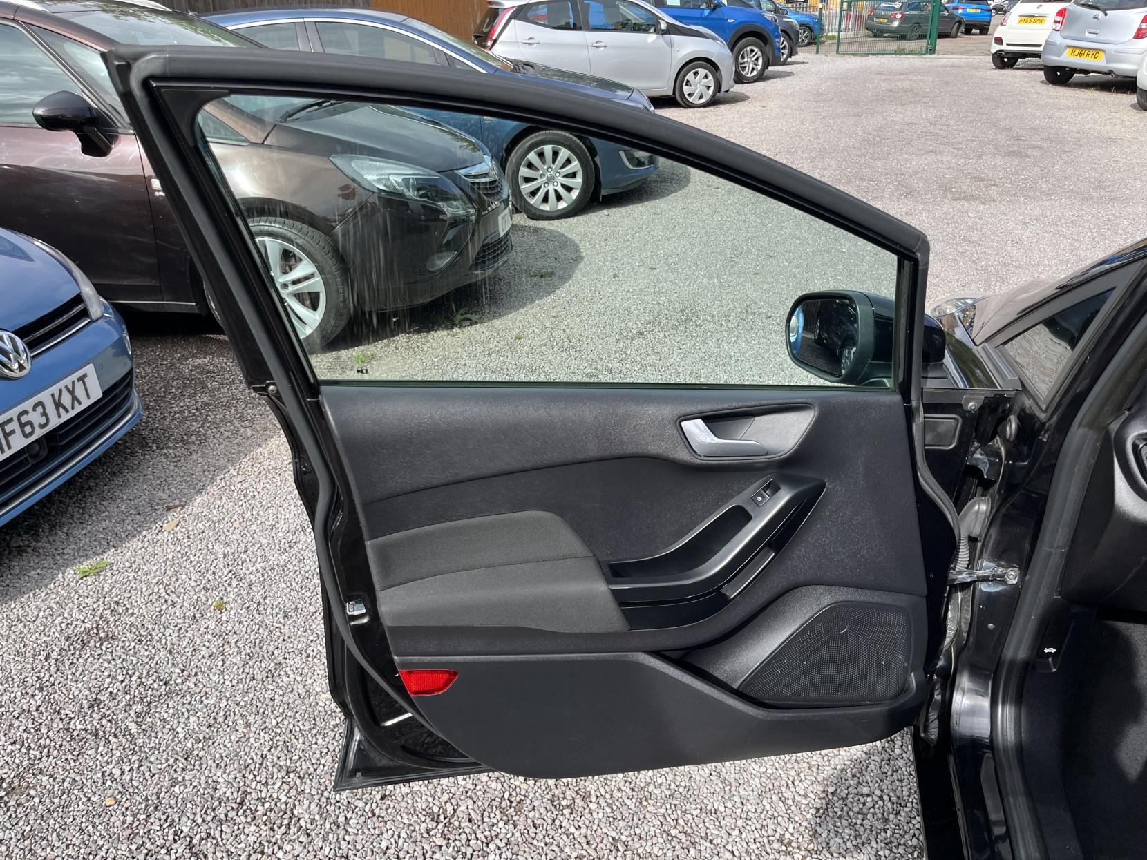 2019 00 FORD FIESTA