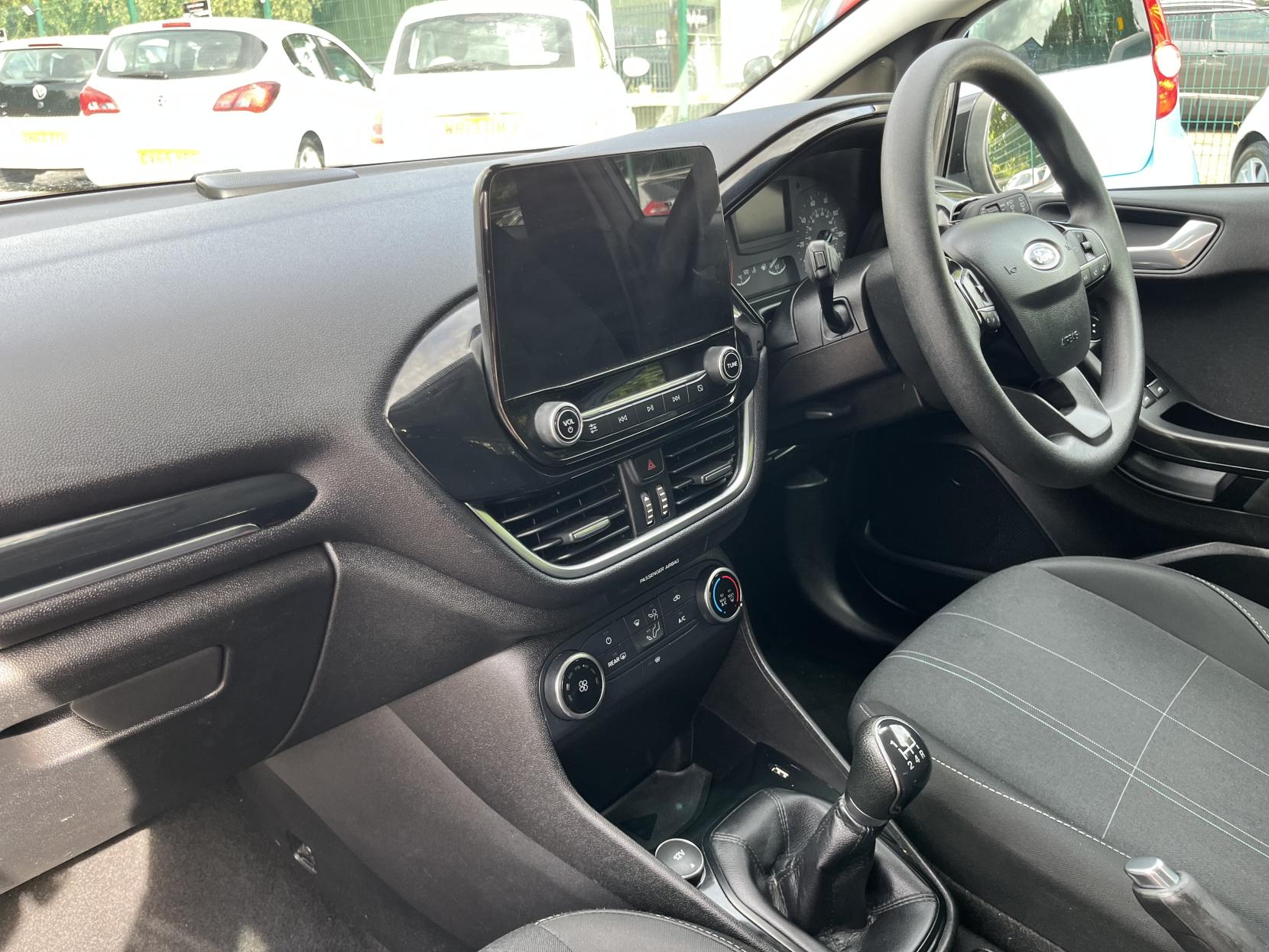 2019 00 FORD FIESTA