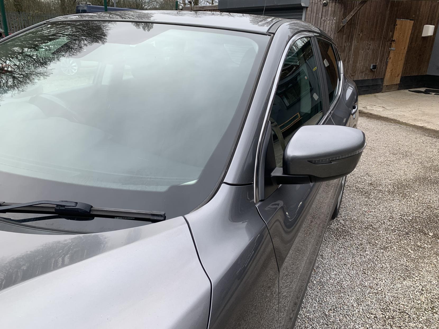 Nissan Qashqai 1.5 dCi Acenta SUV 5dr Diesel Manual 2WD Euro 5 (s/s) (110 ps)