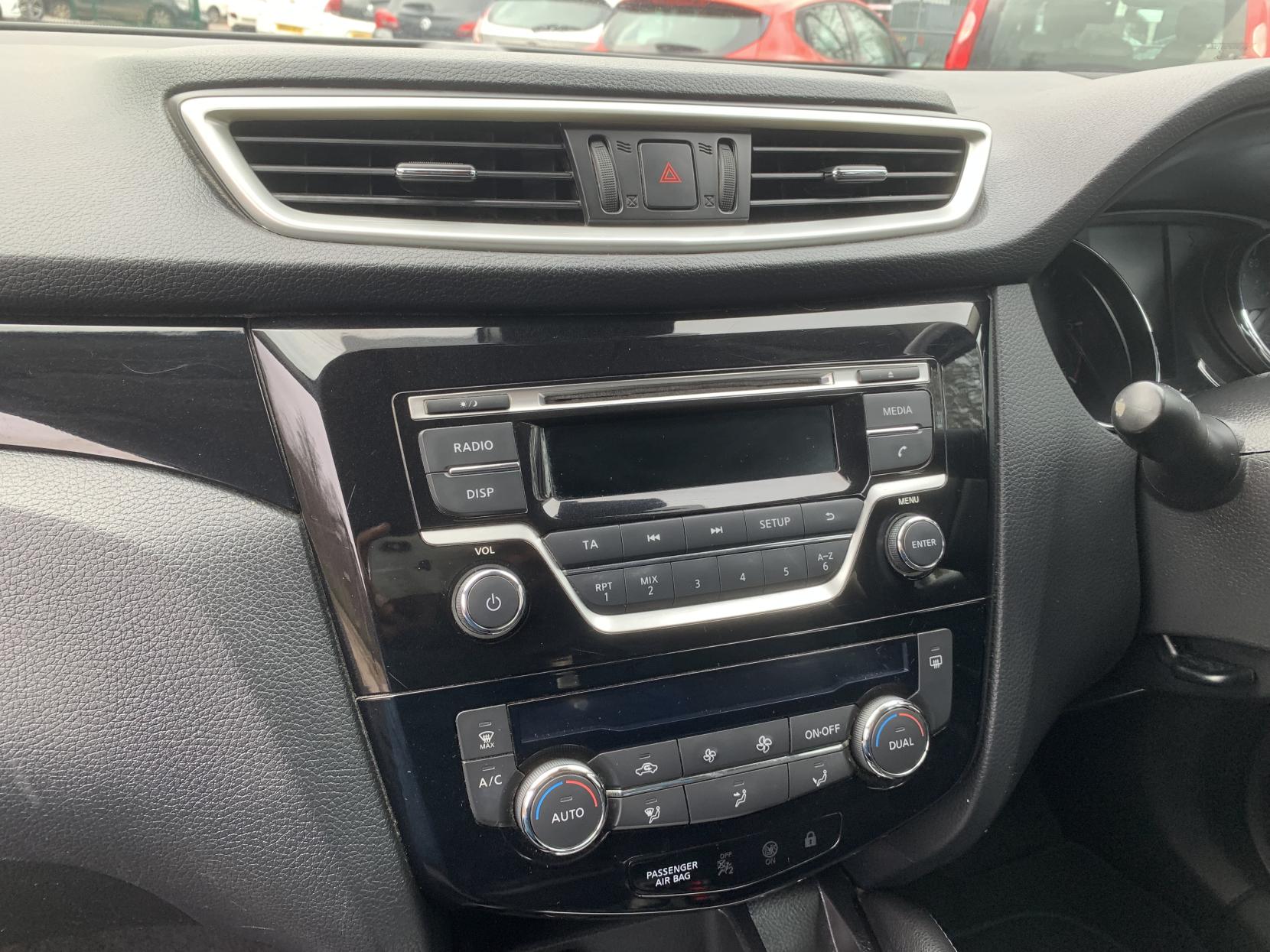 Nissan Qashqai 1.5 dCi Acenta SUV 5dr Diesel Manual 2WD Euro 5 (s/s) (110 ps)