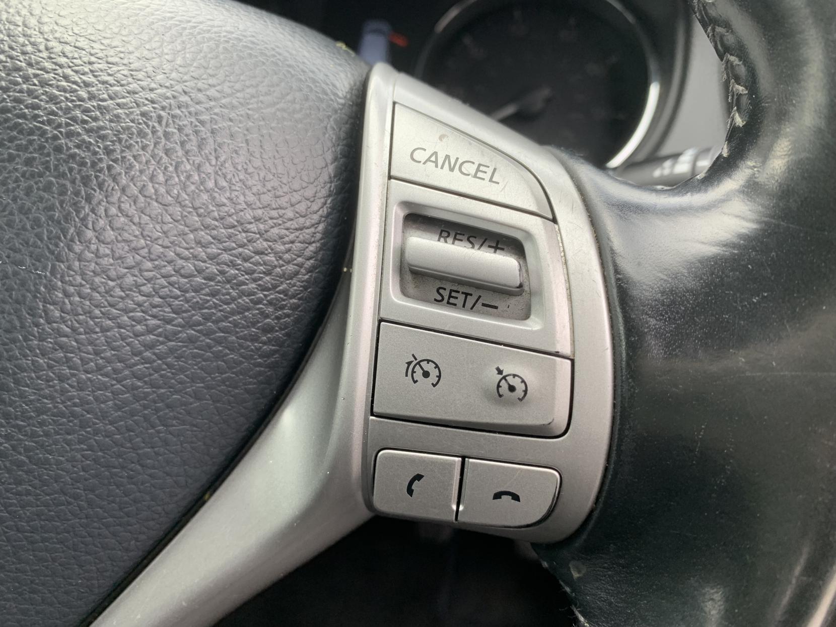 Nissan Qashqai 1.5 dCi Acenta SUV 5dr Diesel Manual 2WD Euro 5 (s/s) (110 ps)