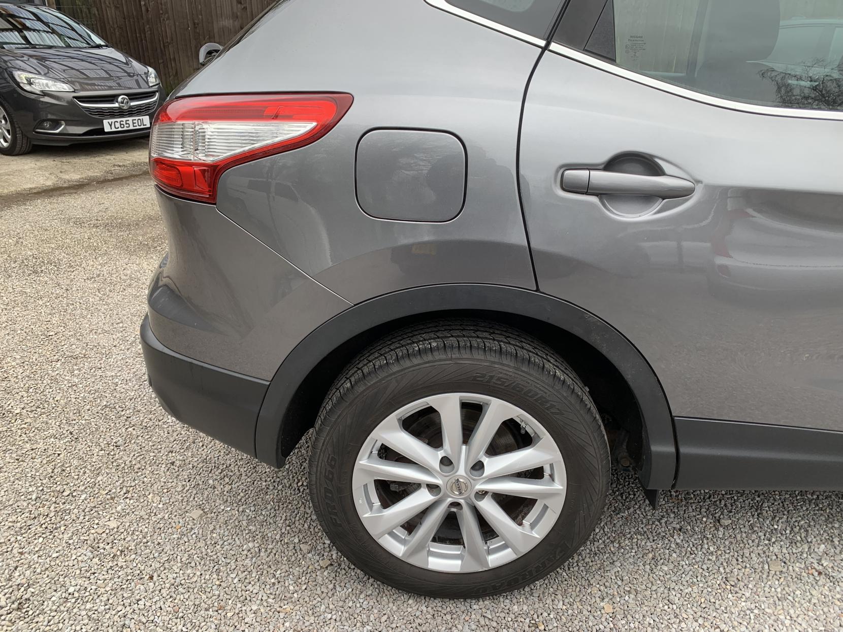 Nissan Qashqai 1.5 dCi Acenta SUV 5dr Diesel Manual 2WD Euro 5 (s/s) (110 ps)