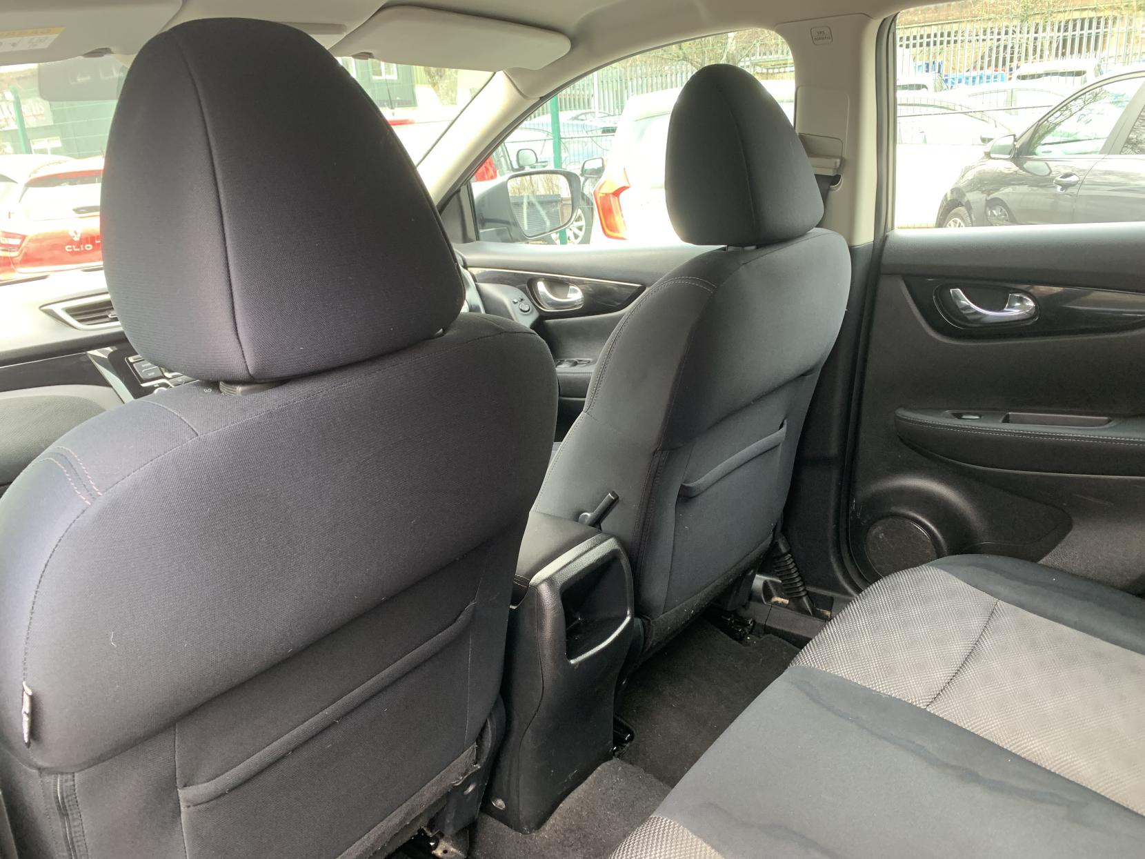 Nissan Qashqai 1.5 dCi Acenta SUV 5dr Diesel Manual 2WD Euro 5 (s/s) (110 ps)