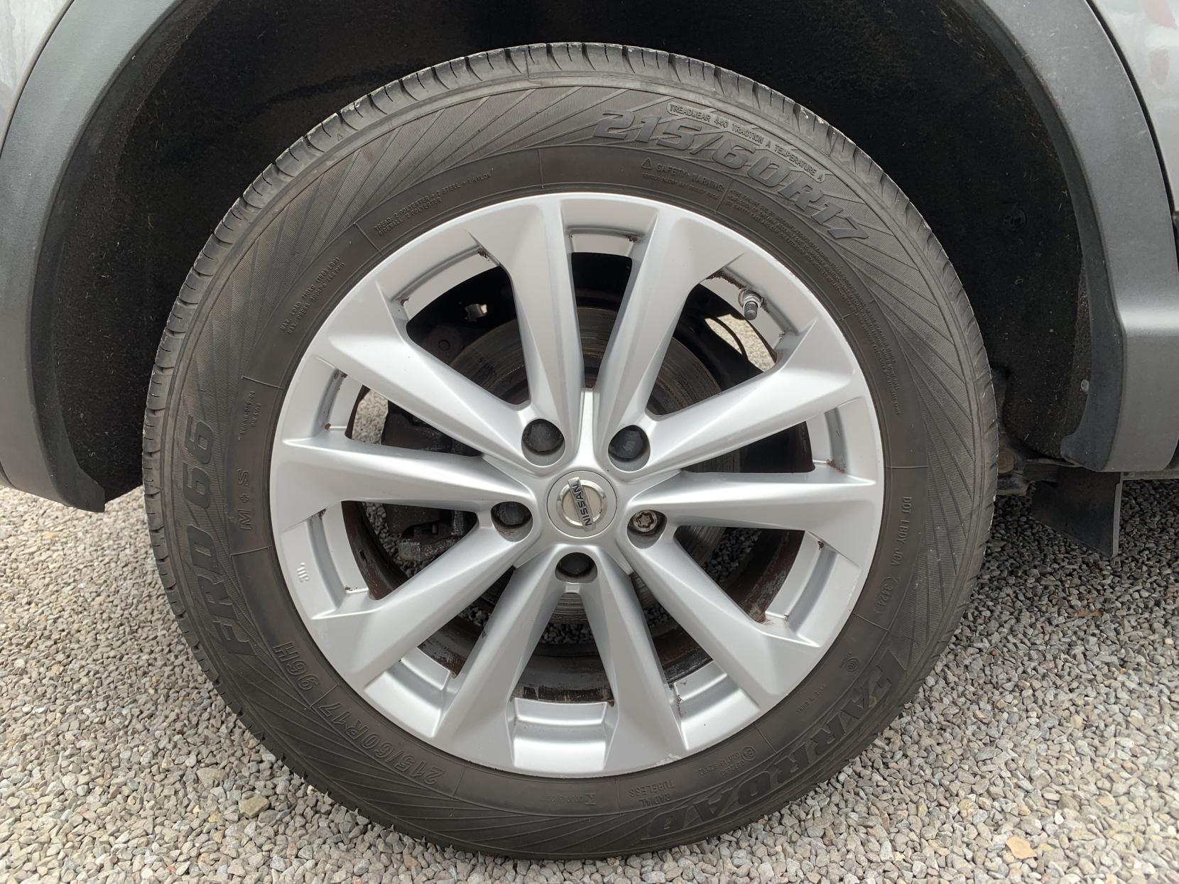 Nissan Qashqai 1.5 dCi Acenta SUV 5dr Diesel Manual 2WD Euro 5 (s/s) (110 ps)