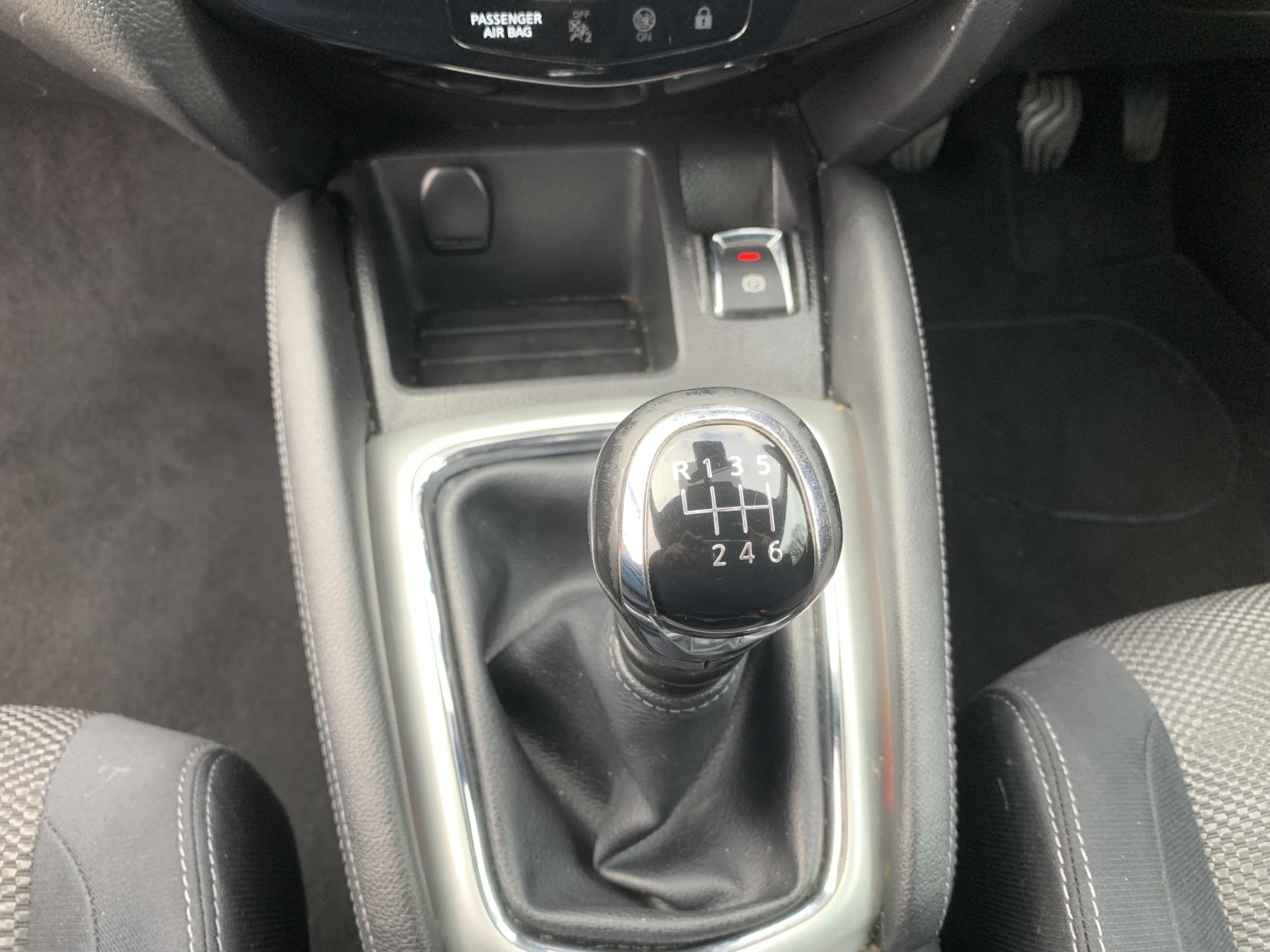 Nissan Qashqai 1.5 dCi Acenta SUV 5dr Diesel Manual 2WD Euro 5 (s/s) (110 ps)