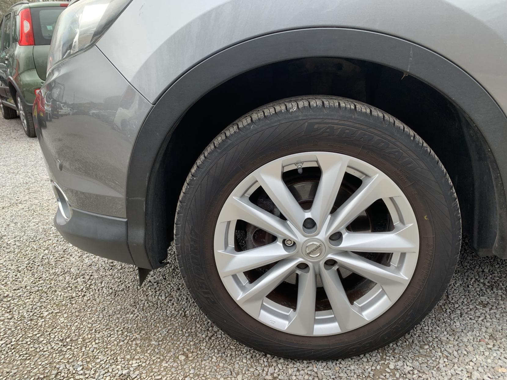 Nissan Qashqai 1.5 dCi Acenta SUV 5dr Diesel Manual 2WD Euro 5 (s/s) (110 ps)