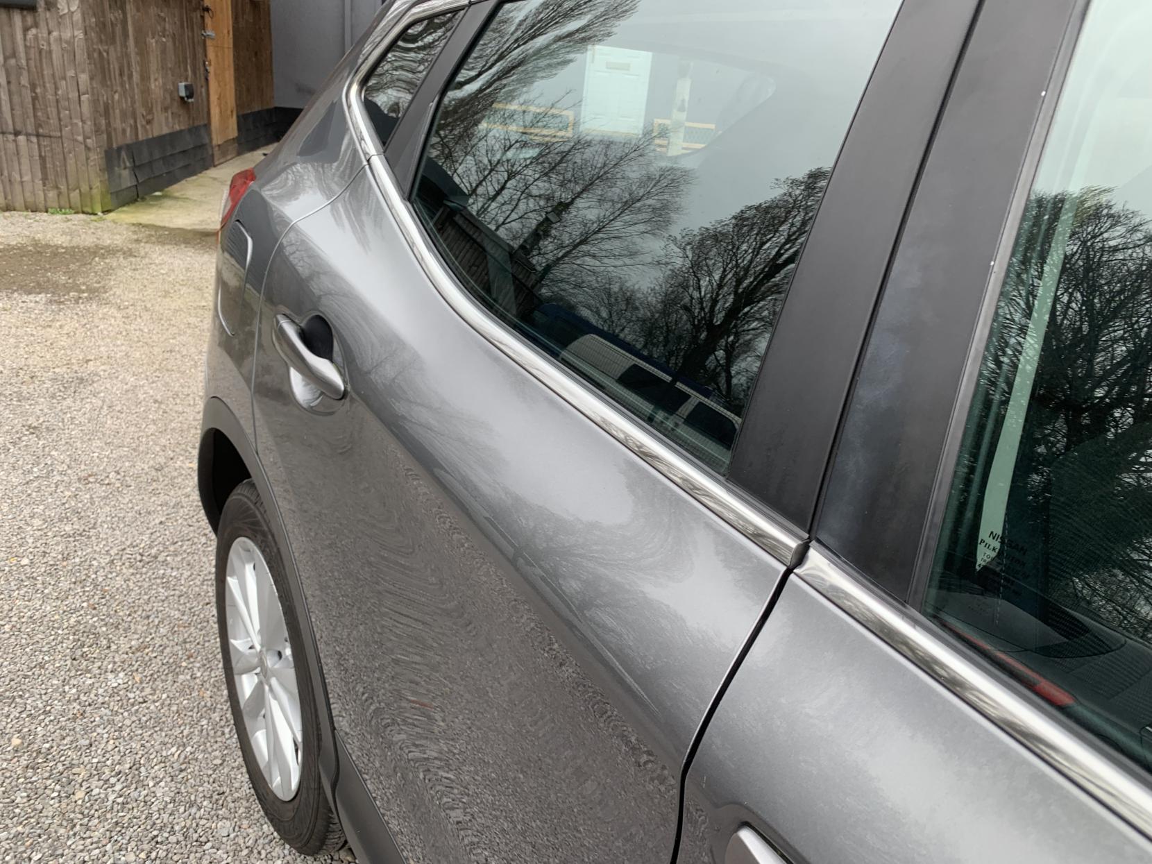 Nissan Qashqai 1.5 dCi Acenta SUV 5dr Diesel Manual 2WD Euro 5 (s/s) (110 ps)